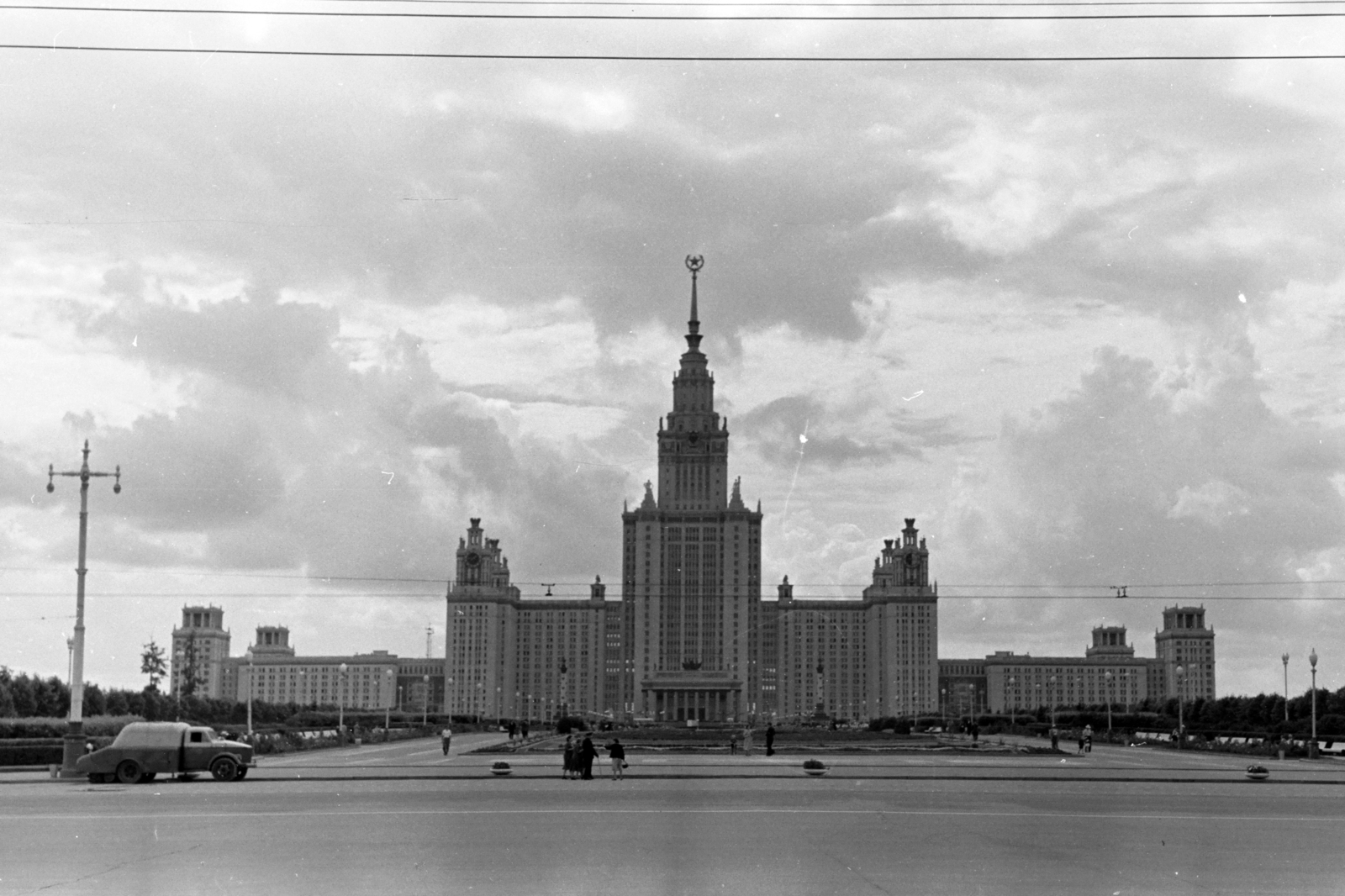 Russia, Moscow, Lomonoszov Egyetem., 1958, Chuckyeager tumblr, Soviet Union, public building, Fortepan #143559