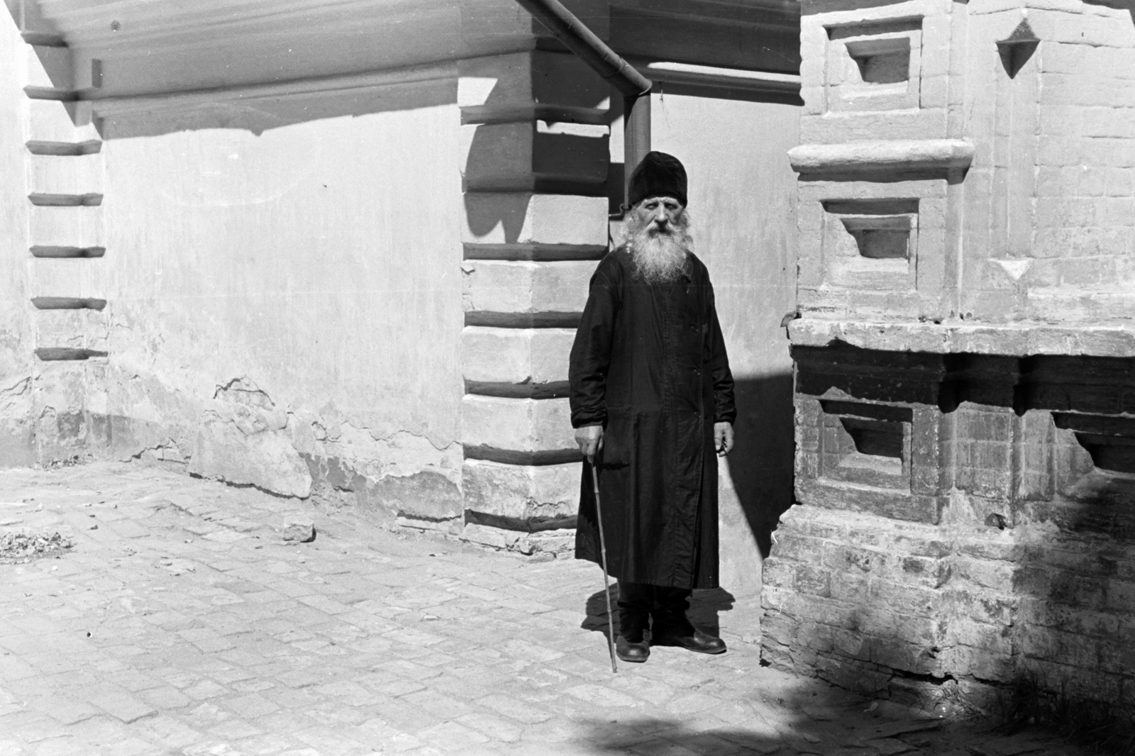 Ukraine, Kyiv, Pecserszka Lavra barlangkolostor., 1959, Chuckyeager tumblr, Soviet Union, pope, Fortepan #143766