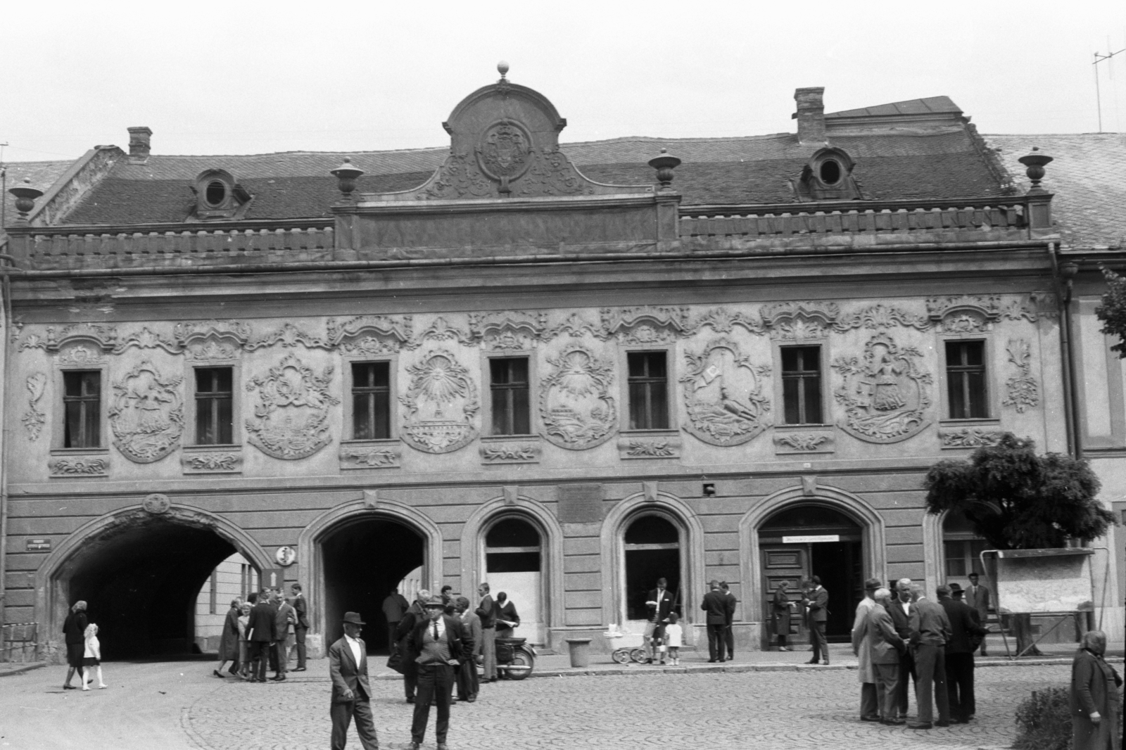 Szlovákia, Igló, Fő utca (ulica Letná), Provinciális-ház (később Szepesi Múzeum)., 1965, Chuckyeager tumblr, Csehszlovákia, Fortepan #143793