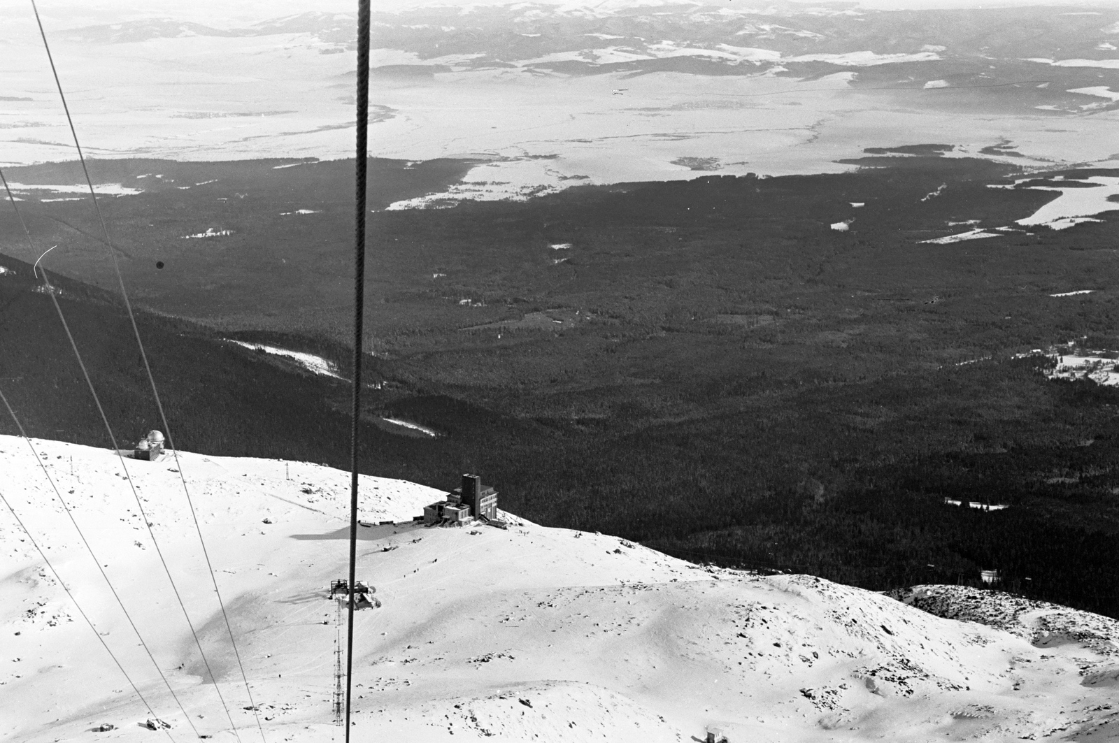 Slovakia, High Tatras, felvonó a Kőpataki-tó és a Lomnici-nyereg között., 1959, Chuckyeager tumblr, Czechoslovakia, winter, Tatra Mountains, Fortepan #143811