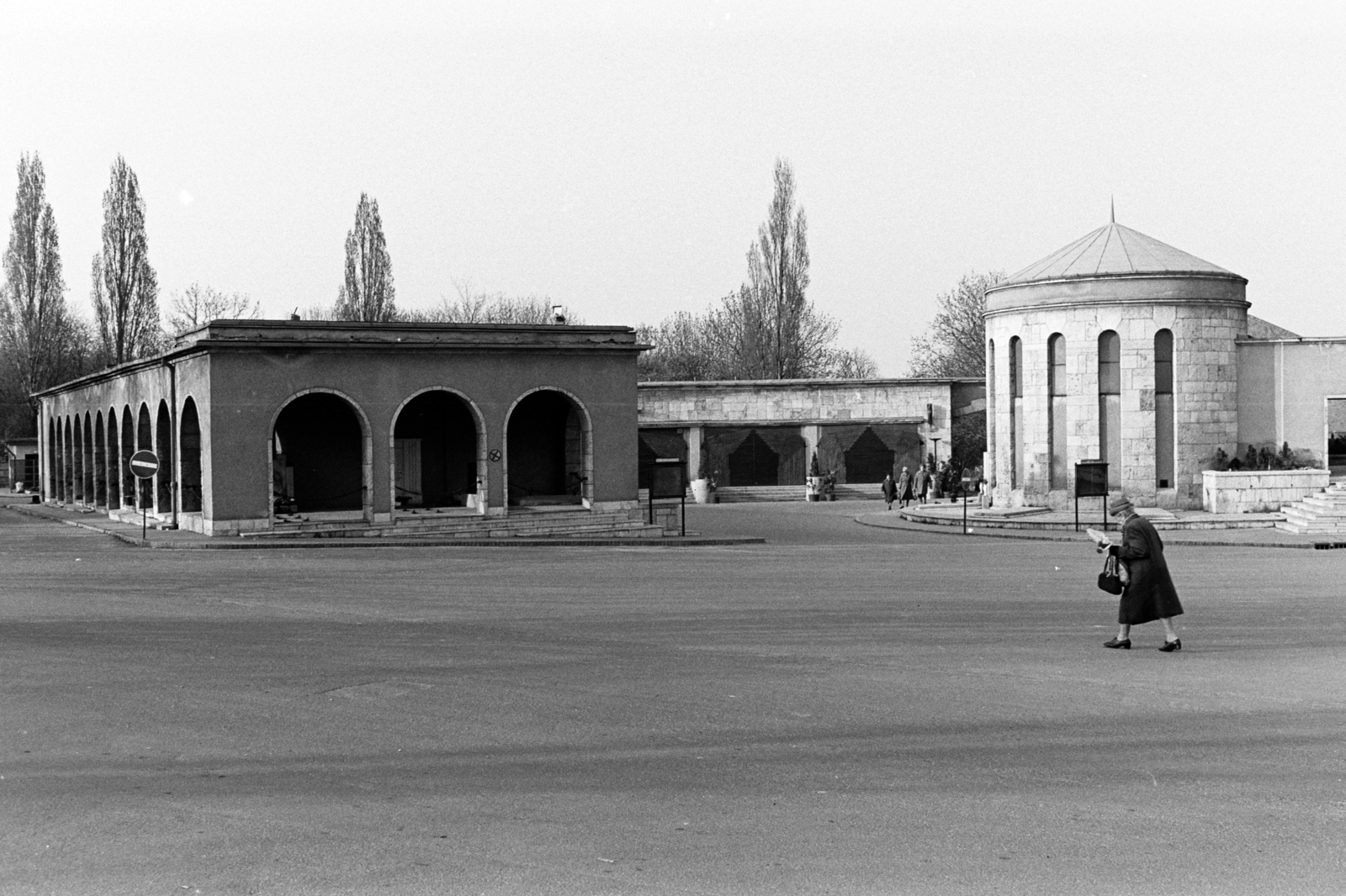 Hungary, Budapest XII., Németvölgyi út, Farkasréti temető., 1976, Chuckyeager tumblr, Budapest, Fortepan #143819