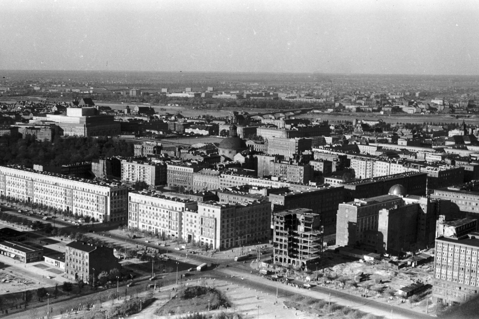 Poland, Warsaw, látkép a Kultúra és Tudomány Palotájából északkelet felé, az ulica Marszalkowska - ulica Swietokrzyska kereszteződése., 1960, Chuckyeager tumblr, bird's eye view, Fortepan #143875