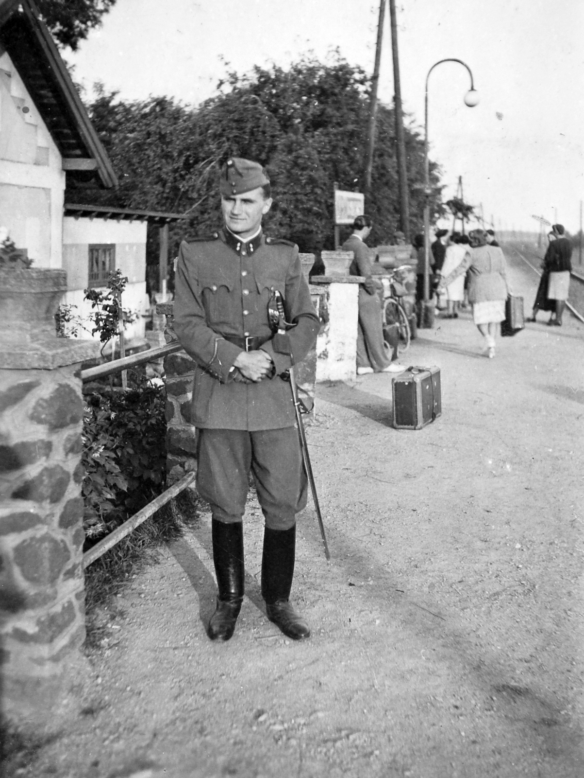 1942, Baráth Endre, train station, Fortepan #14517