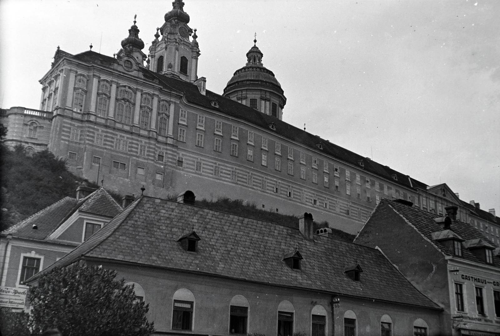 Ausztria, Melk, az apátság a Hauptplatz felől nézve., 1938, Sattler Katalin, Fortepan #146156