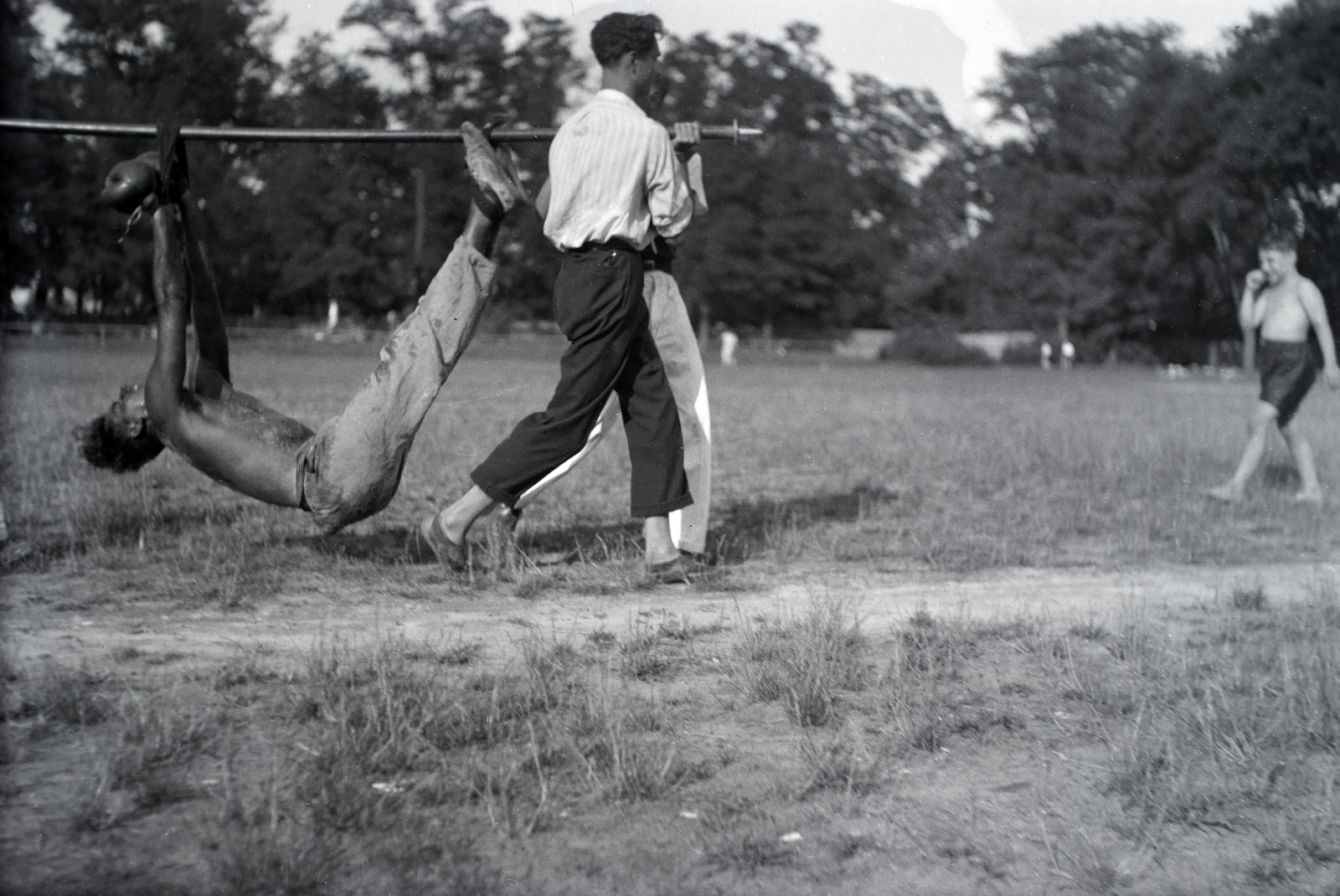 Hungary, Tahitótfalu, a Budapesten működő német birodalmi iskola sportrendezvénye a Pokol csárda melletti sportpályán., 1939, Sattler Katalin, boxing, sportsperson, Fortepan #146171