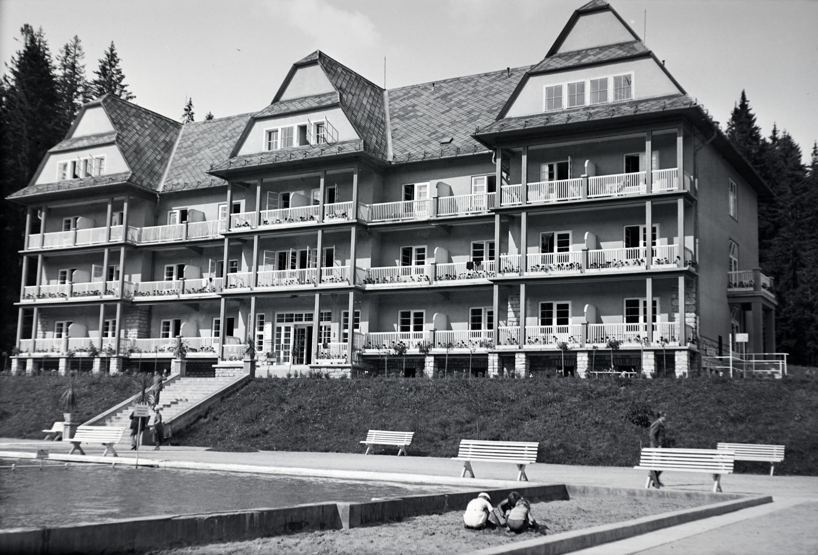 Slovakia, Vyšné Ružbachy, Grand Hotel Strand., 1941, Sattler Katalin, Fortepan #146231
