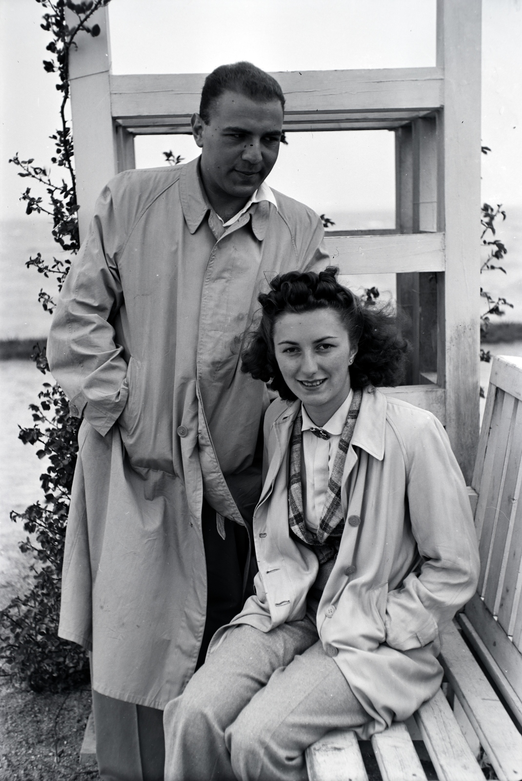 Hungary,Lake Balaton, Siófok, Rózsakert., 1940, Sattler Katalin, hands in pockets, Fortepan #146245