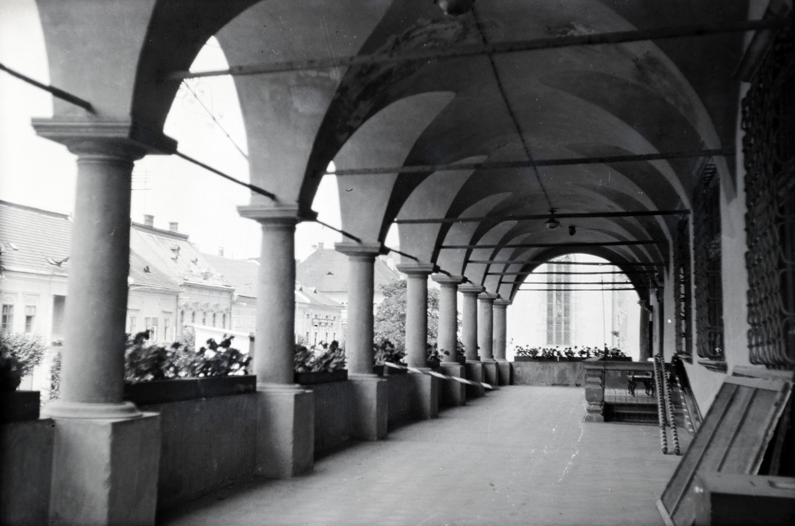 Slovakia, Levoča, a Városháza árkádjai., 1941, Sattler Katalin, archway, Fortepan #146335