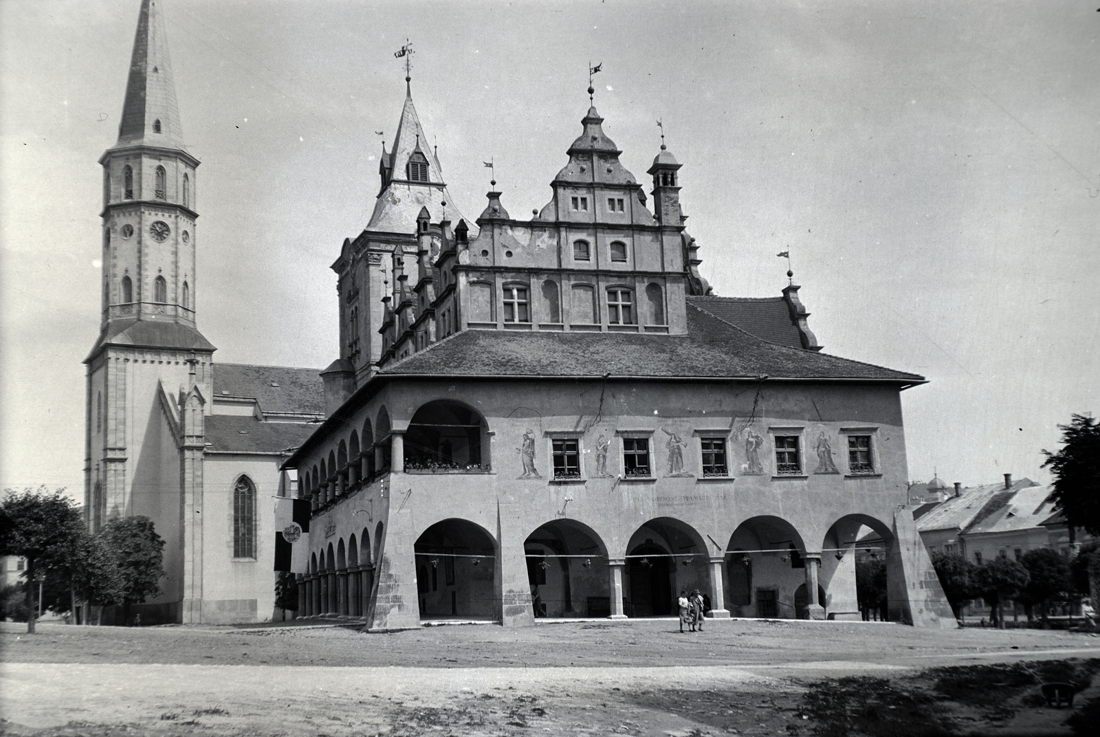 Slovakia, Levoča, Városháza, Szent Jakab-templom., 1941, Sattler Katalin, Fortepan #146343