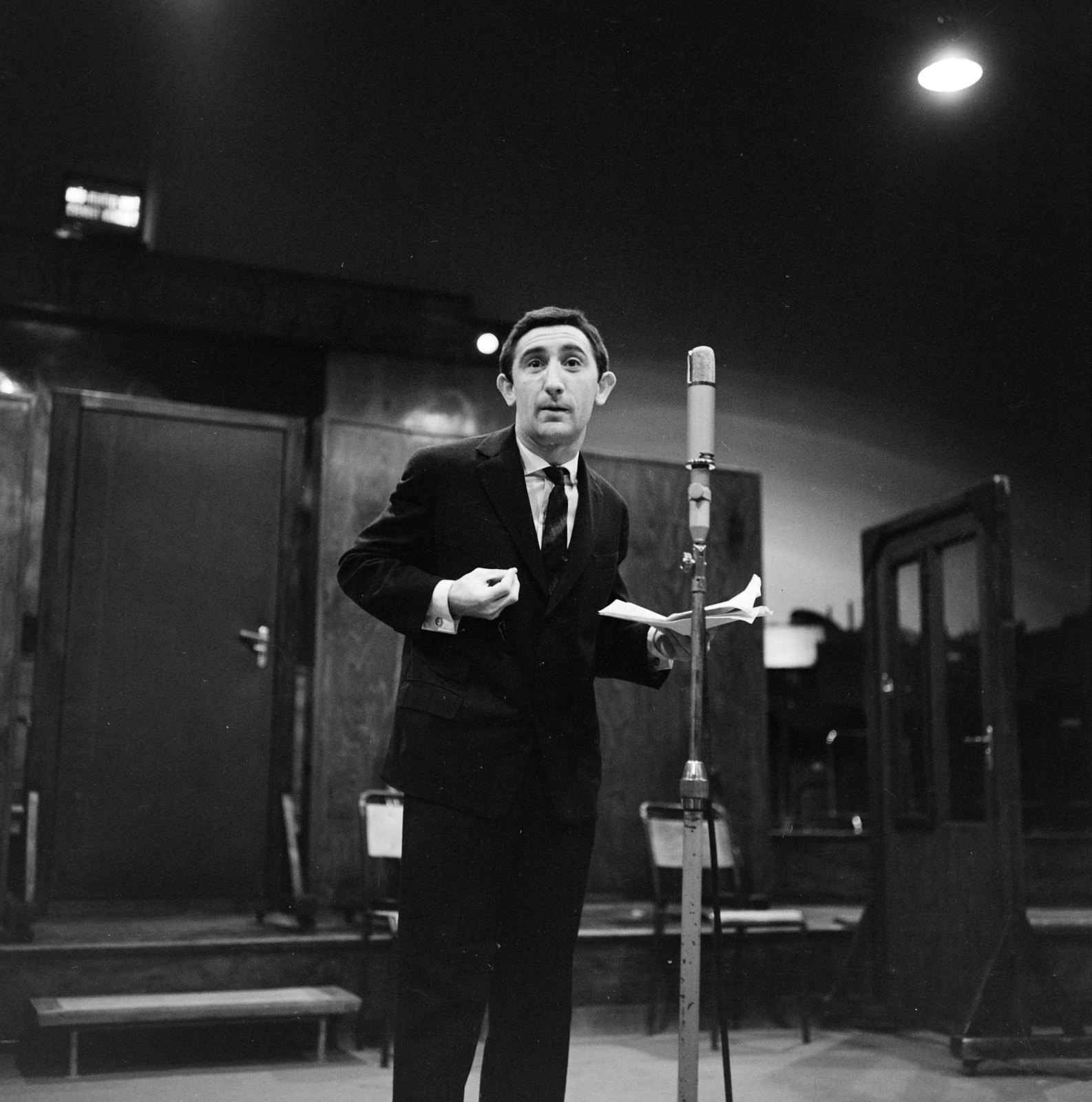 Hungary, Budapest VIII., a Magyar Rádió 6-os stúdiója, Garas Dezső színművész., 1963, Szalay Zoltán, Budapest, Hungarian Radio, Fortepan #146472