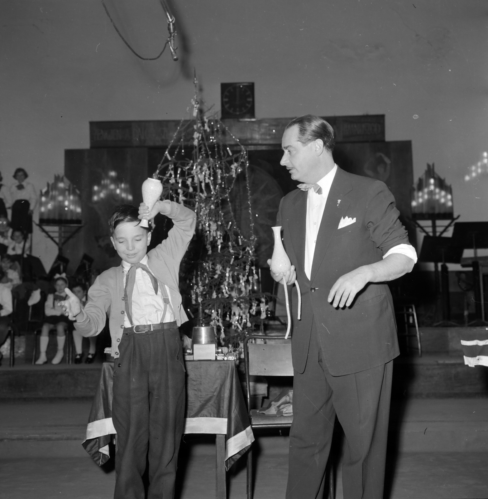 Hungary, Budapest VIII., a Magyar Rádió 6-os stúdiója, Rodolfo (Gács Rezső)., 1960, Szalay Zoltán, magician, Budapest, Hungarian Radio, Fortepan #146570