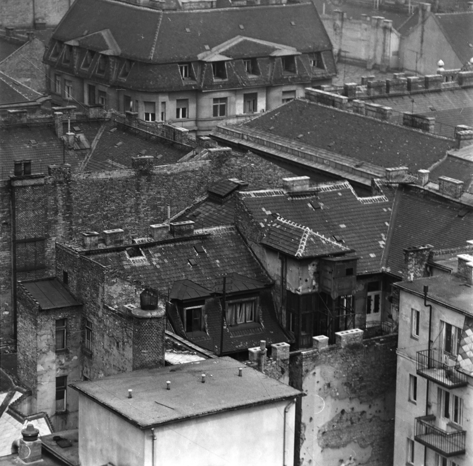 Hungary, Budapest VIII., kilátás a Magyar Rádió központi irodaépületéről, a felvétel a saroképület a Bródy Sándor utca 26. számú ház., 1970, Szalay Zoltán, Budapest, Fortepan #146732