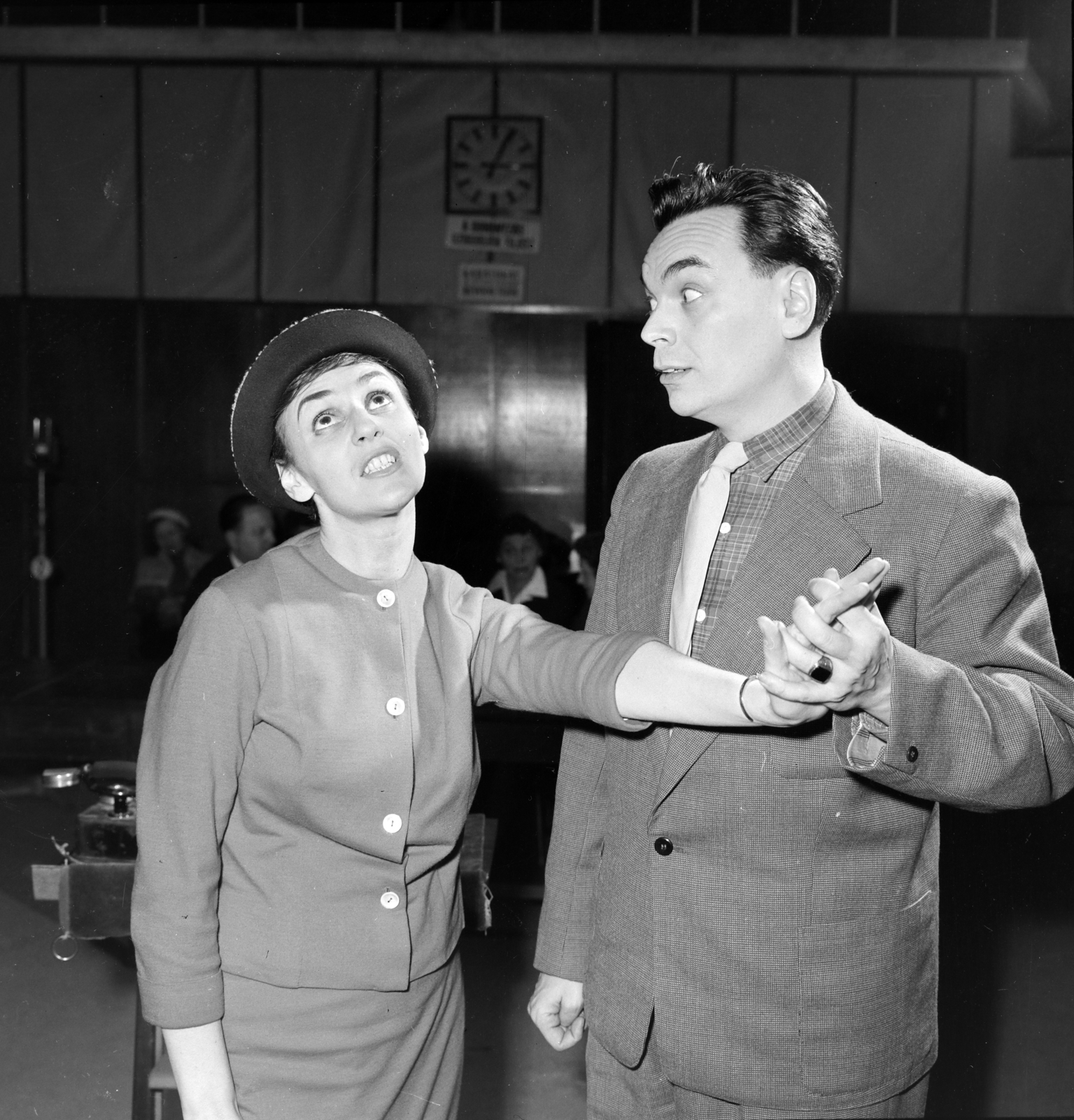 Hungary, Budapest VIII., a Magyar Rádió 1-es stúdiója, Psota Irén és Rátonyi Róbert színművészek., 1959, Szalay Zoltán, Budapest, Hungarian Radio, Fortepan #146770