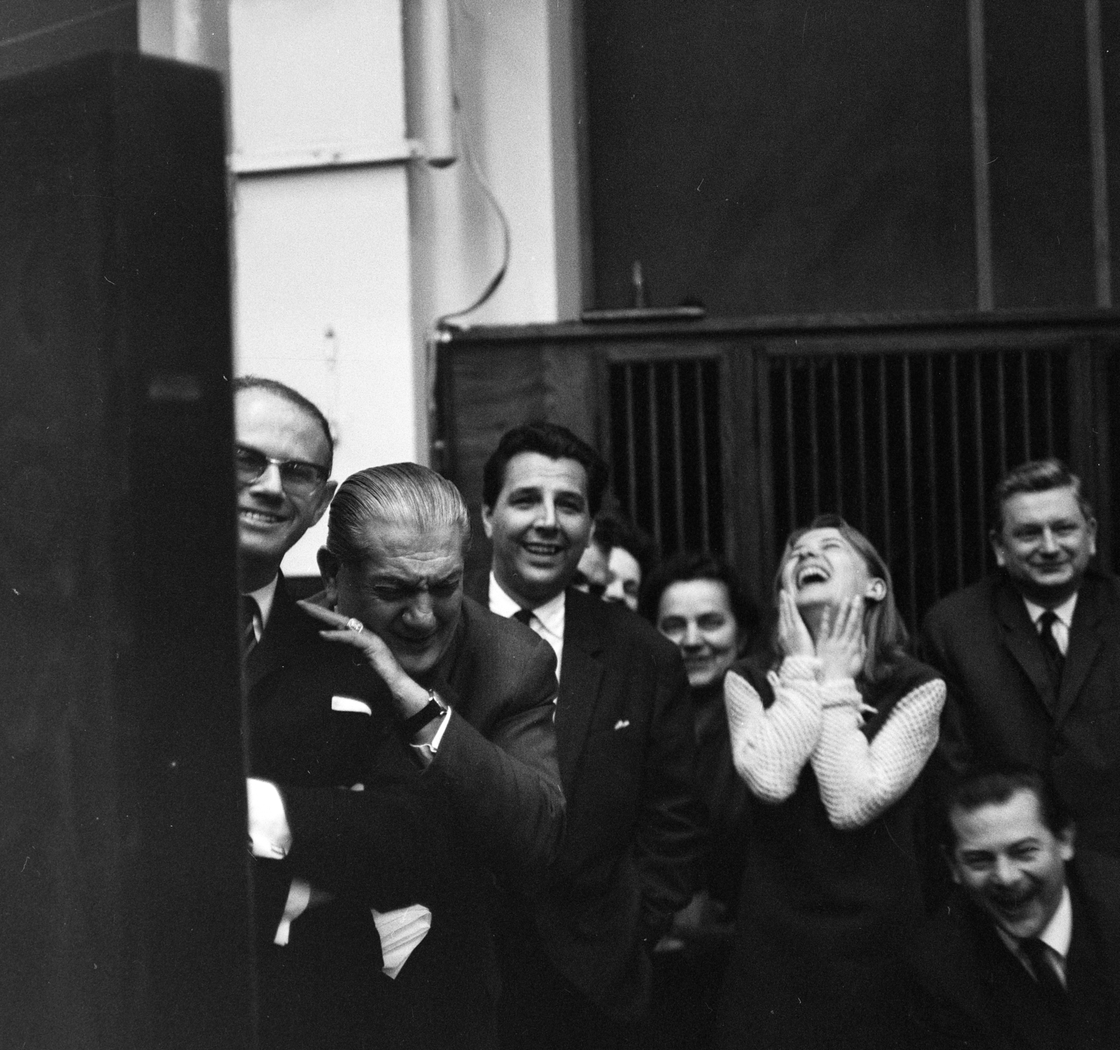 Magyarország, Budapest VIII., a Magyar Rádió 6-os stúdiója, BÚÉK - 1966! A Rádió szilveszteri műsorának felvétele. Tardos Péter szerkesztő, Greguss Zoltán, Horváth Tivadar és Törőcsik Mari színművészek., 1965, Szalay Zoltán, Budapest, Magyar Rádió, Fortepan #146837