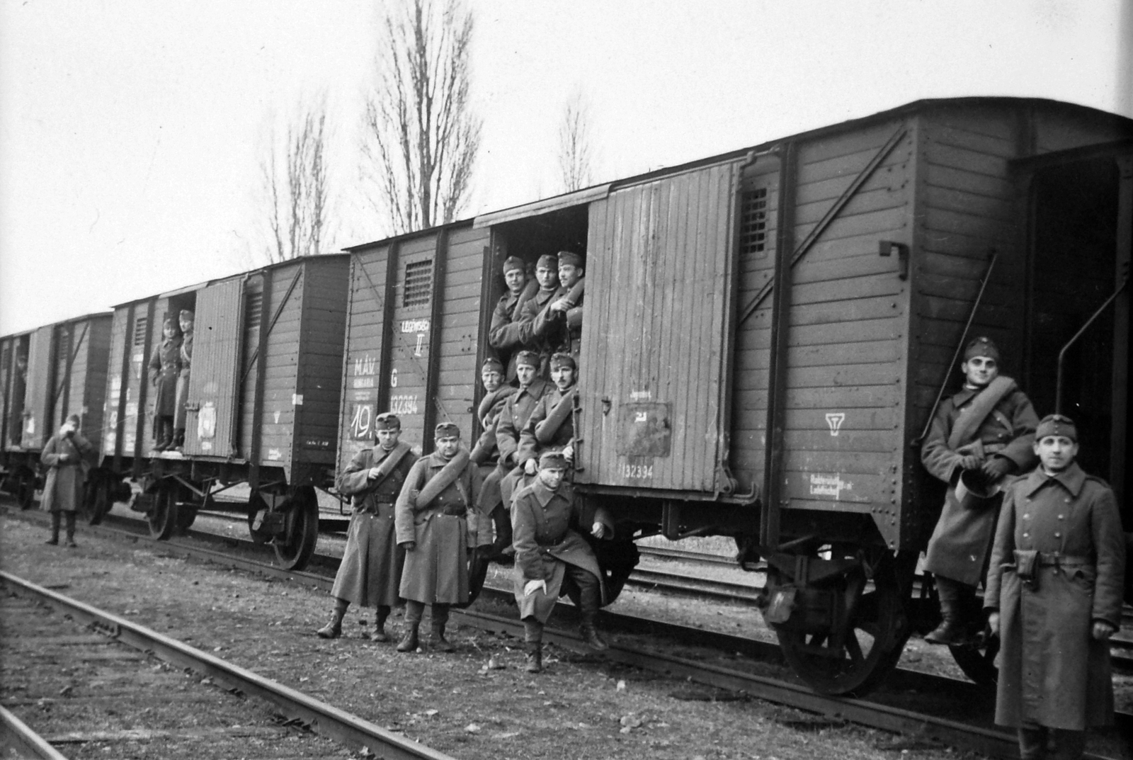1942, Saly Noémi, railway, tableau, second World War, coach, Fortepan #14689