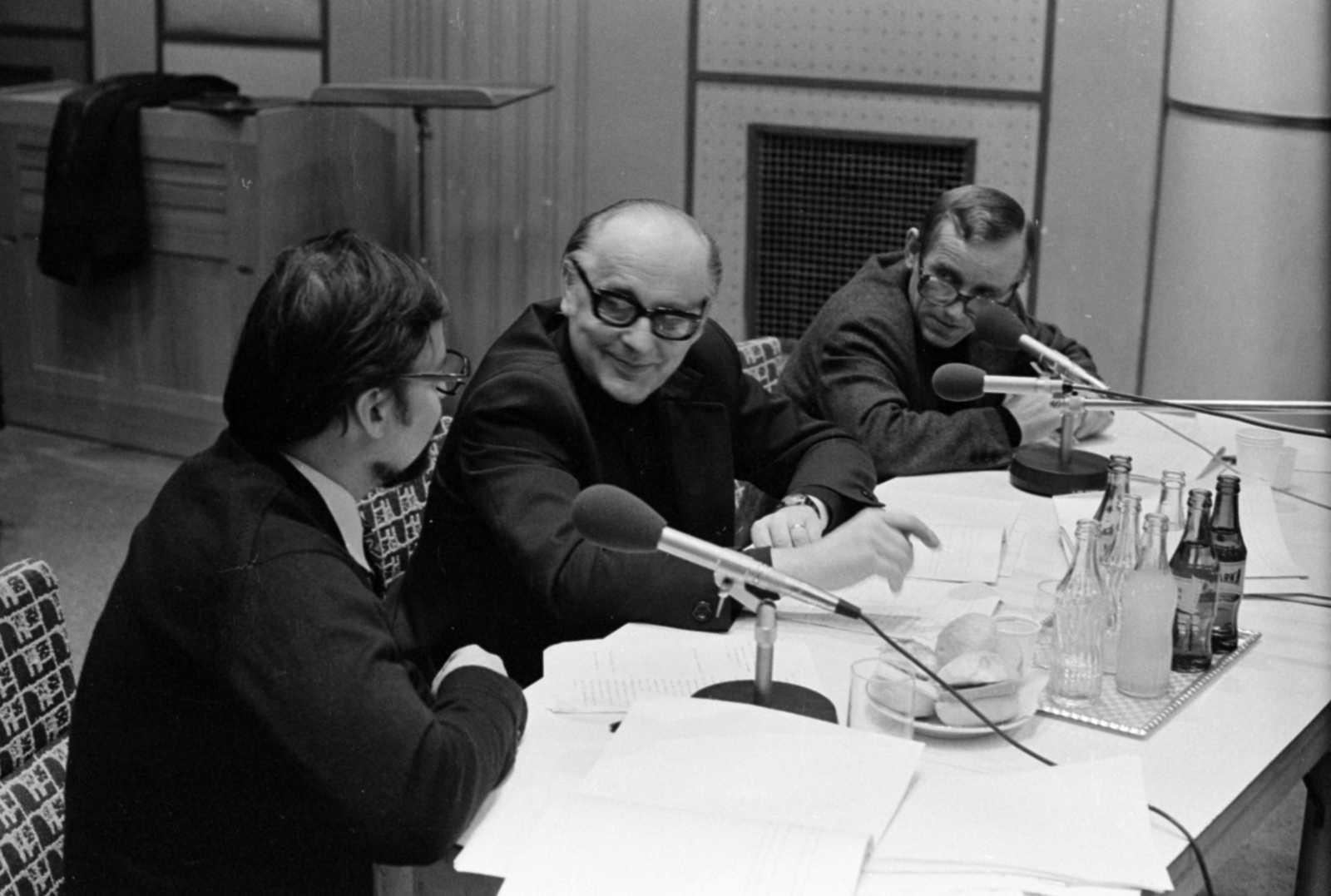 Hungary, Budapest VIII., a Magyar Rádió stúdiója, 1975, Szalay Zoltán, glasses, beard, Budapest, Hungarian Radio, Márka-brand, Fortepan #147017