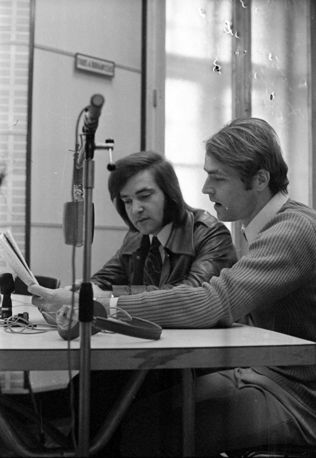 Hungary, Budapest VIII., a Magyar Rádió stúdiója, Pintér Sándor és Szalóczy Pál rádióbemondók., 1974, Szalay Zoltán, Budapest, Hungarian Radio, Fortepan #147167