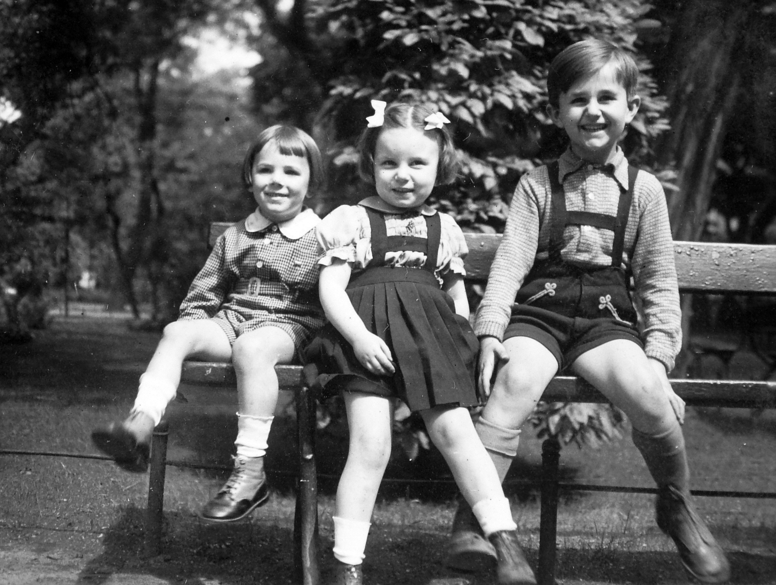 1943, Négyesi Pál, height chart, three people, Fortepan #14719