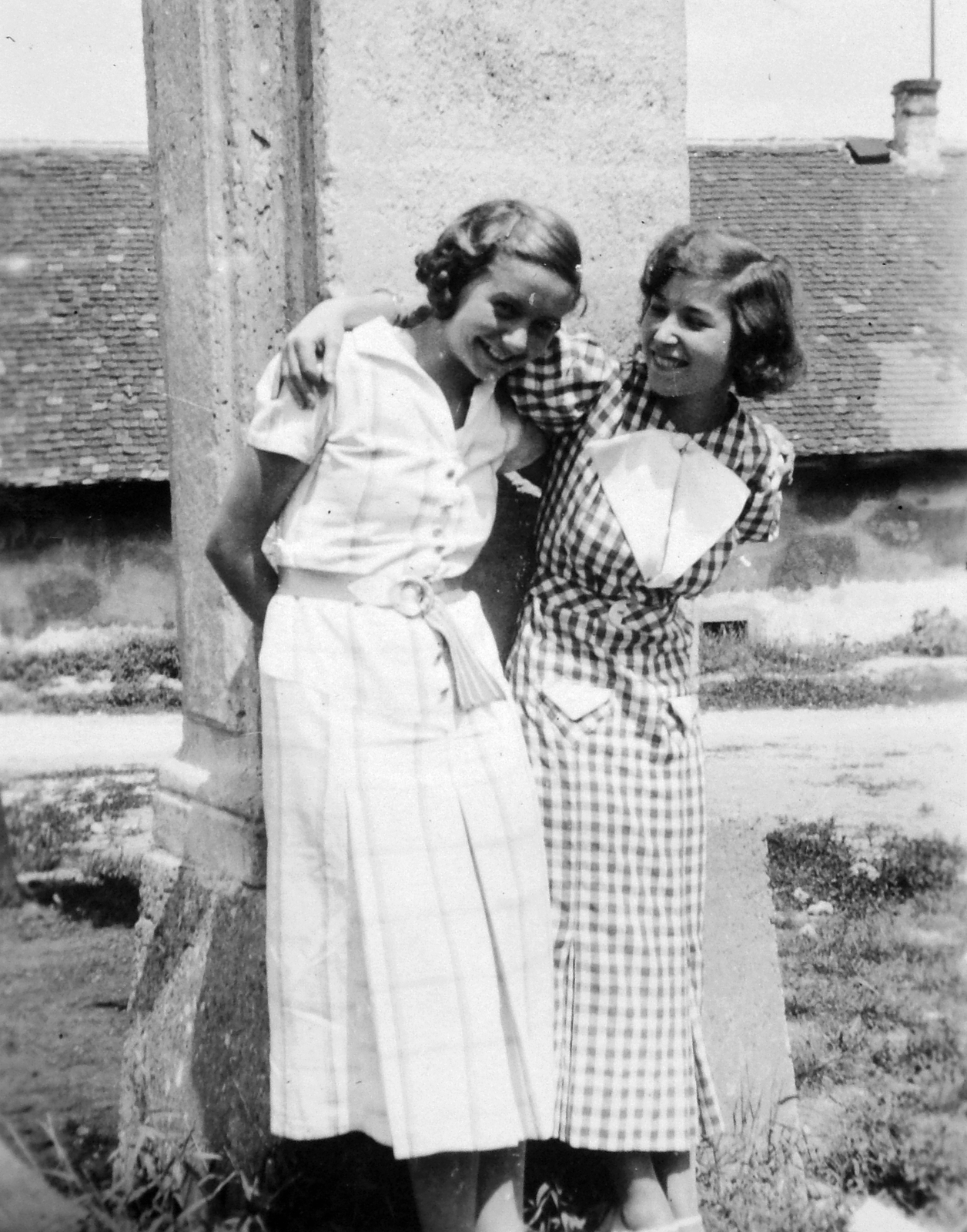 1936, Négyesi Pál, arms around shoulders, Fortepan #14738