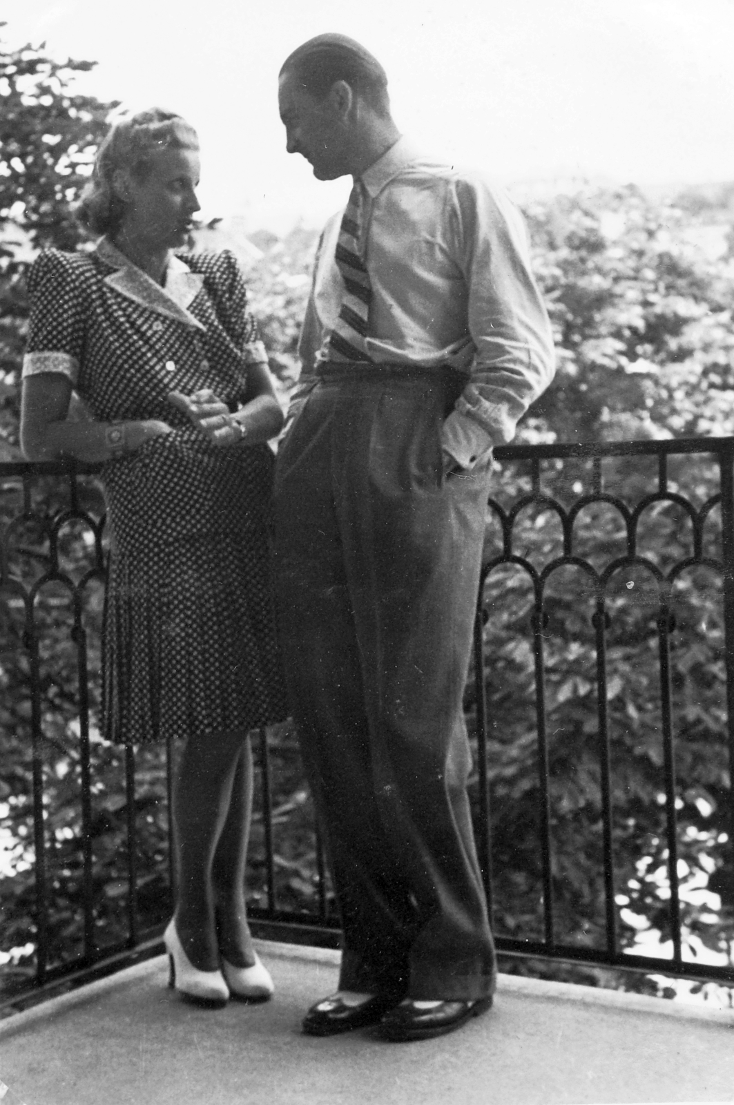 Magyarország, Budapest I., Krisztina körút 77., háttérben a Horváth-kert fái., 1941, Négyesi Pál, Budapest, Fortepan #14768