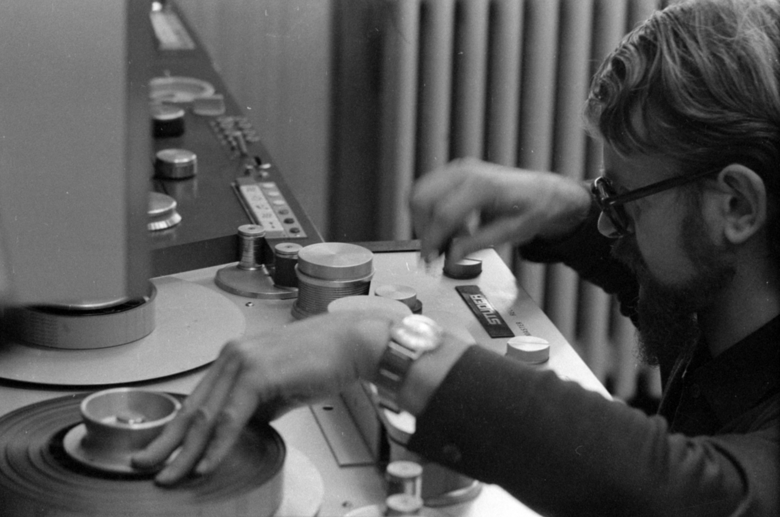 Hungary, Budapest VIII., a Magyar Rádió elektronikus zenei stúdiója, Horváth István hangmérnök., 1977, Szalay Zoltán, Budapest, Hungarian Radio, studio tape recorder, Fortepan #147997