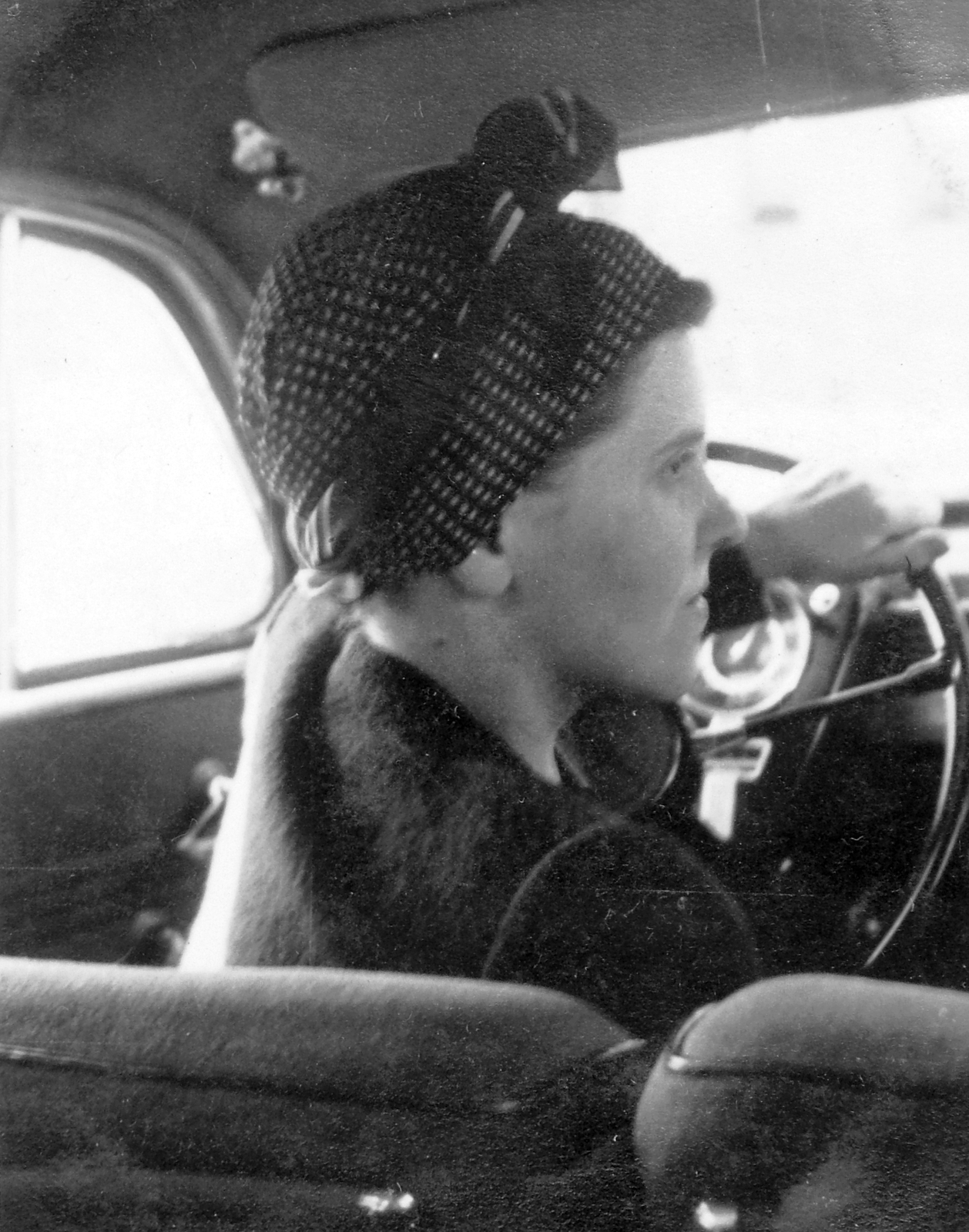 1942, Négyesi Pál, chauffeur, steering wheel, vehicle interior, girls'n'cars, Fortepan #14819