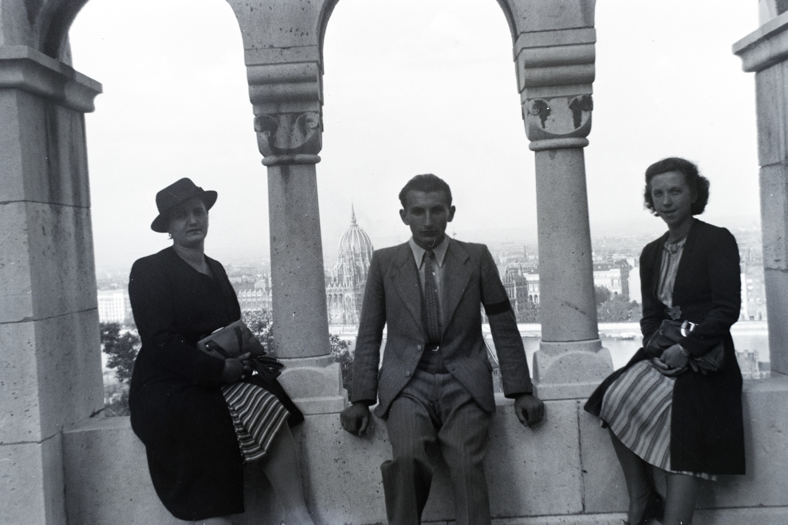 Hungary, Halászbástya, Budapest I., kilátás a Parlament felé., 1938, Barbjerik Ferenc, Budapest, striped dress, Fortepan #148225