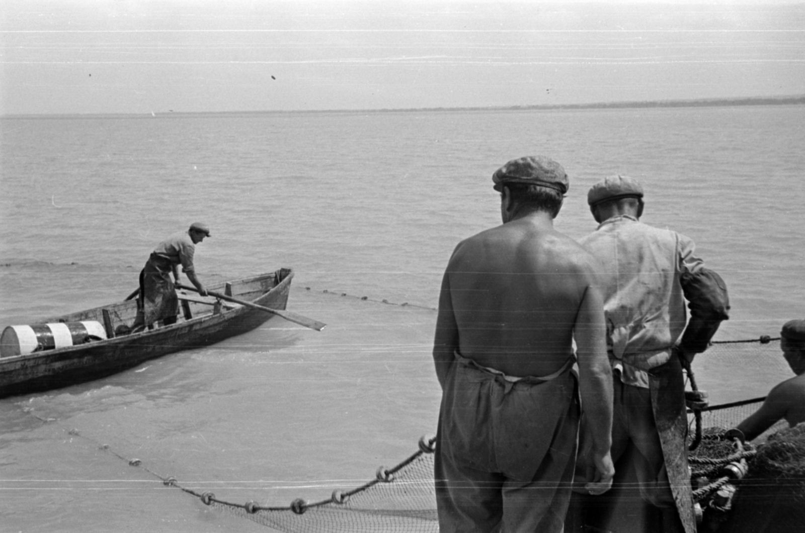 Hungary,Lake Balaton, halászok Tihany közelében., 1953, Barbjerik Ferenc, fishing net, Fortepan #148363