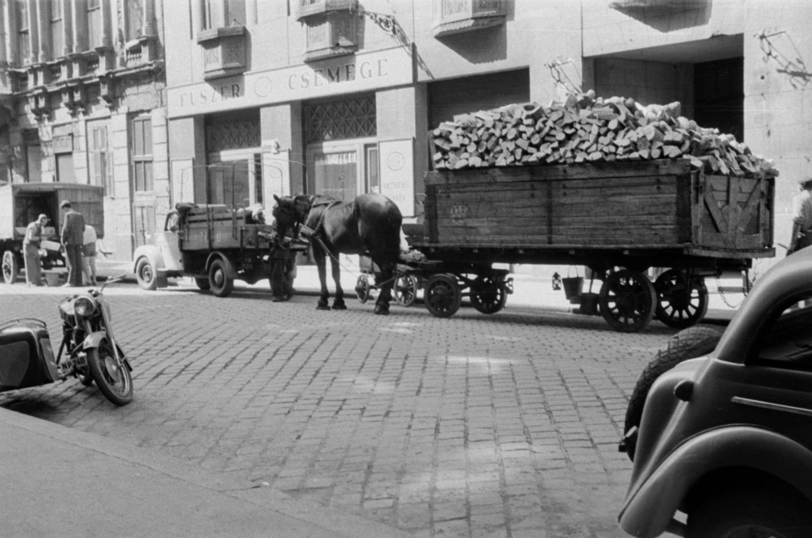 Hungary, Budapest VI., Jókai utca 10. és 12., 1955, Barbjerik Ferenc, Horse-drawn carriage, Budapest, grocery store, commercial vehicle, bucket, motorcycle with sidecar, safety lamp, TEFU-organisation, Fortepan #148372