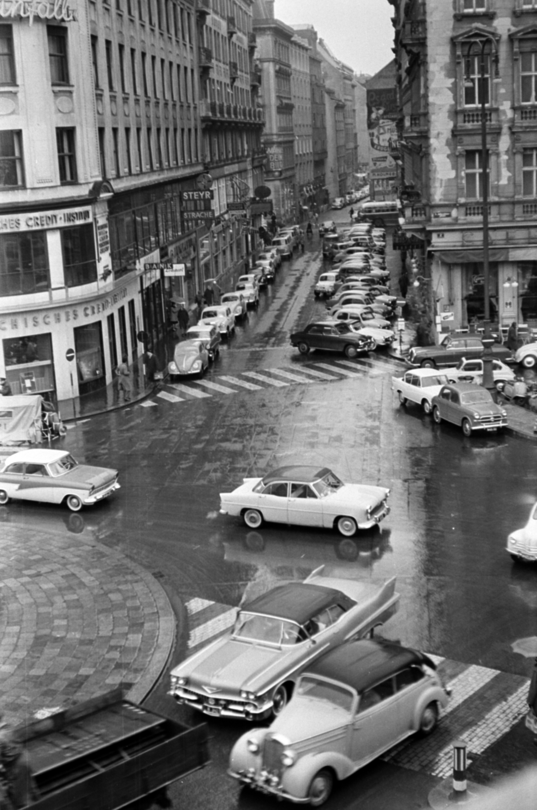 Ausztria, Bécs, az Albertinaplatz és a Maysedergasse az Augustinerbastei felől., 1962, Barbjerik Ferenc, automobil, gyalogátkelő, Fortepan #148653