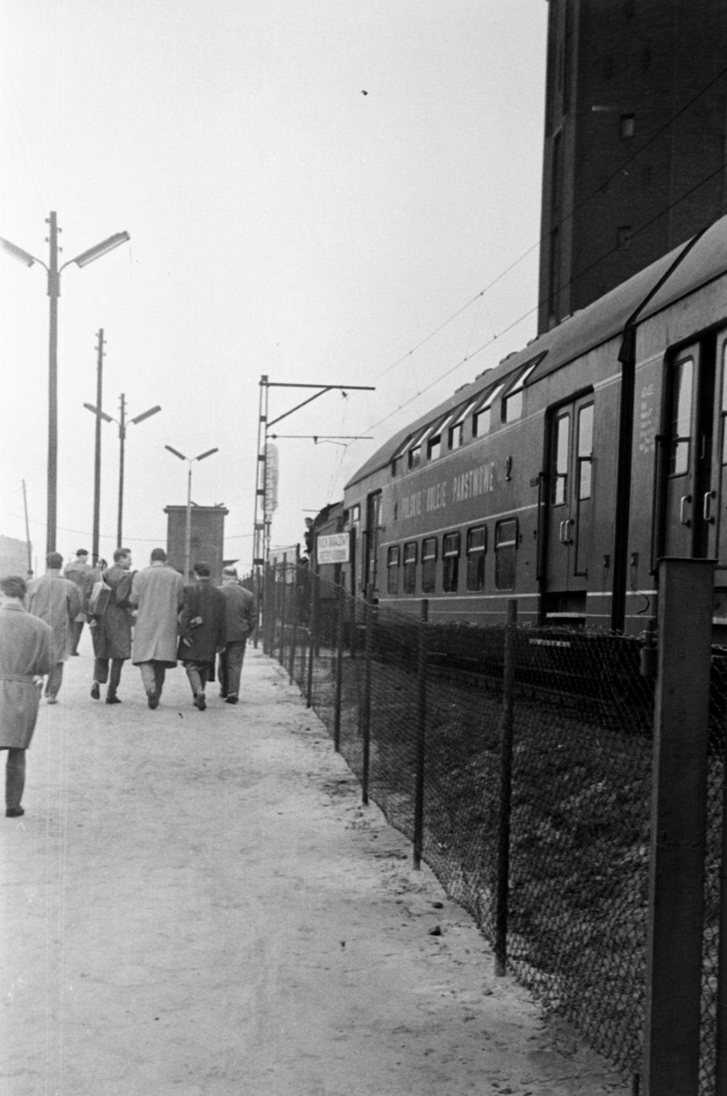 Poland, Katowice, vasútállomás., 1963, Barbjerik Ferenc, Fortepan #148763