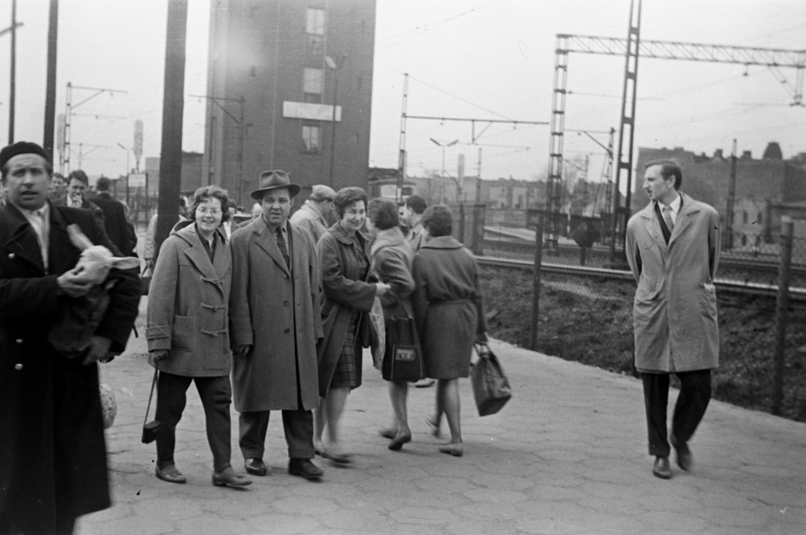 Poland, Katowice, vasútállomás., 1963, Barbjerik Ferenc, Fortepan #148766