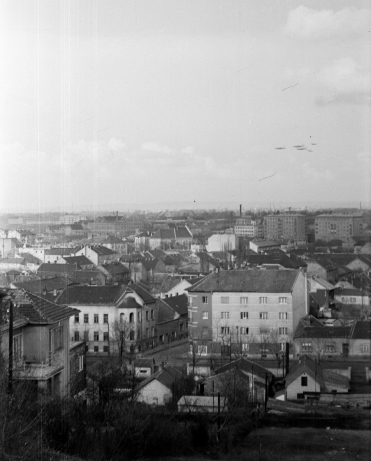 Magyarország, Budapest III., látkép a Doberdó útról, az előtérben a Bécsi út, szemben a Selmeci utca torkolata, 1964, Barbjerik Ferenc, Budapest, bérház, lakóház, Fortepan #148811