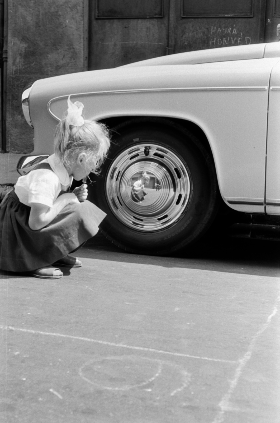 1963, Barbjerik Ferenc, reflection, girls'n'cars, reflection, hubcap, Fortepan #148822