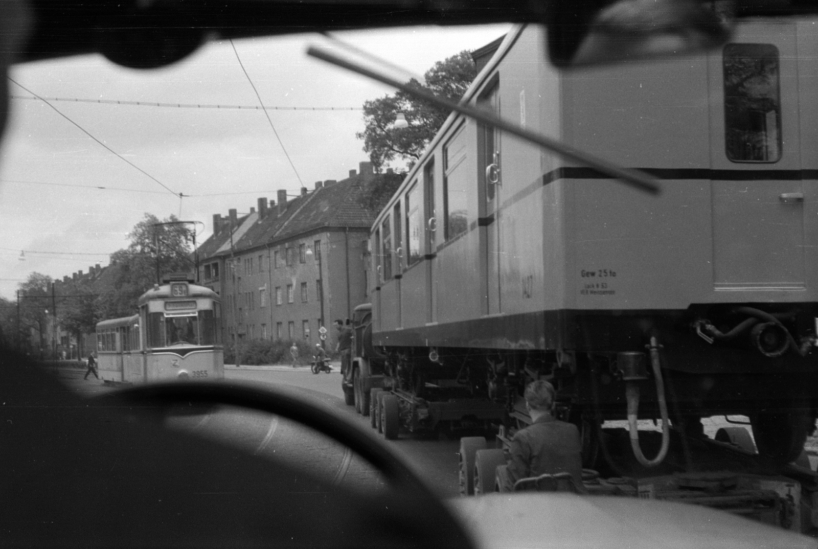 Germany, Berlin, Kelet-Berlin, Treskowallee a Hönower Strasse kereszteződésétől az Am Tierpark irányába nézve., 1964, Barbjerik Ferenc, tram, GDR, East-Berlin, Fortepan #148846