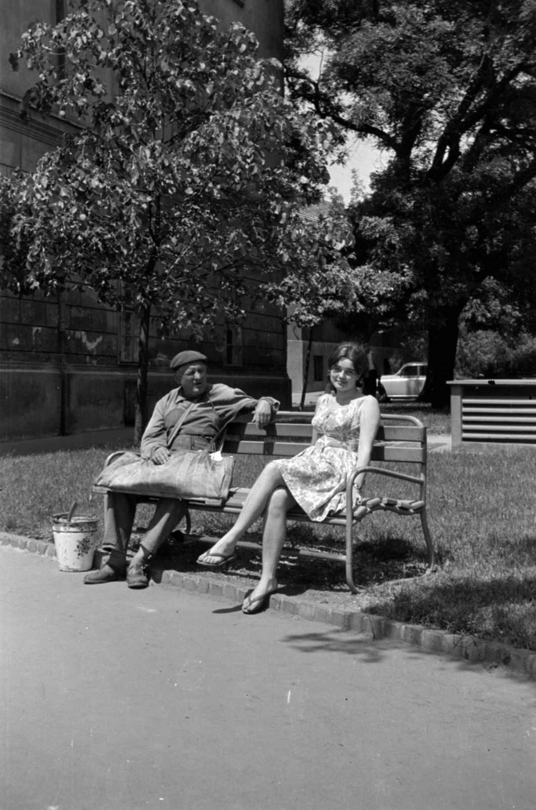 1965, Barbjerik Ferenc, pad, vödör, plakátragasztó, Fortepan #148869