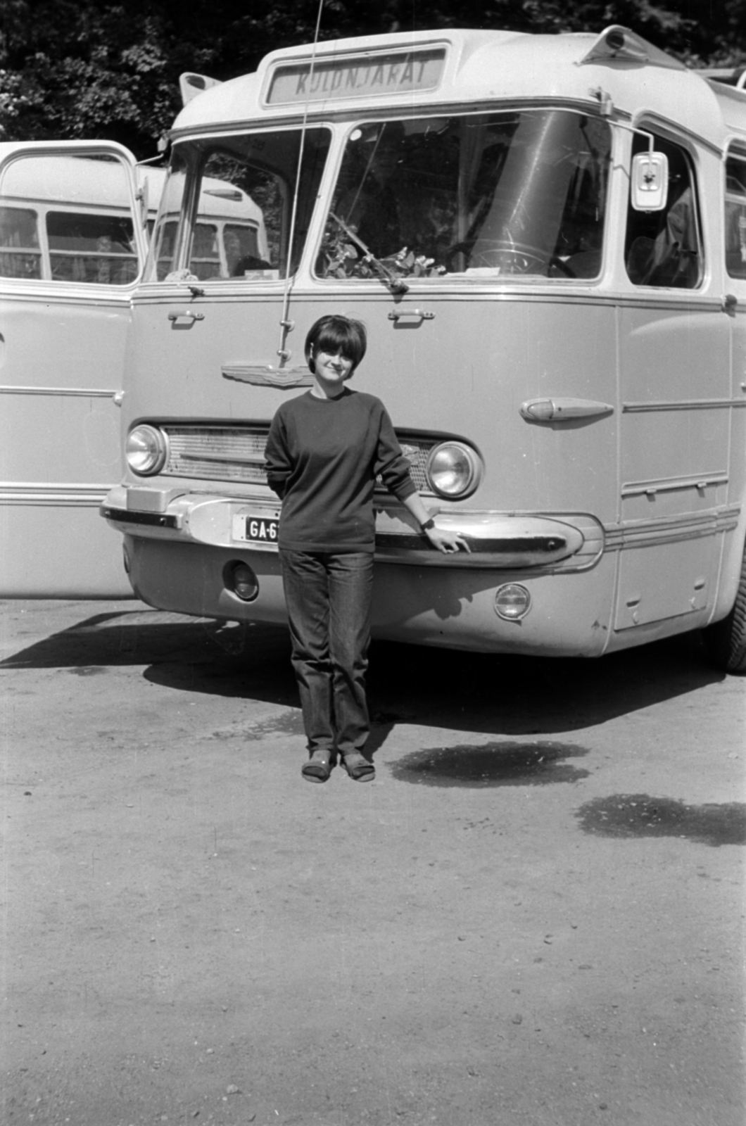 Hungary, Komló, 1965, Barbjerik Ferenc, bus, Ikarus-brand, girls'n'cars, Fortepan #148871