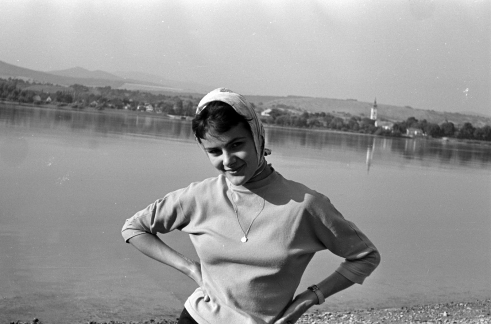 Hungary, Pilismarót, Duna-part, várakozás a kompra, a túlparton Szob., 1961, Fortepan/Album027, Fortepan #149090