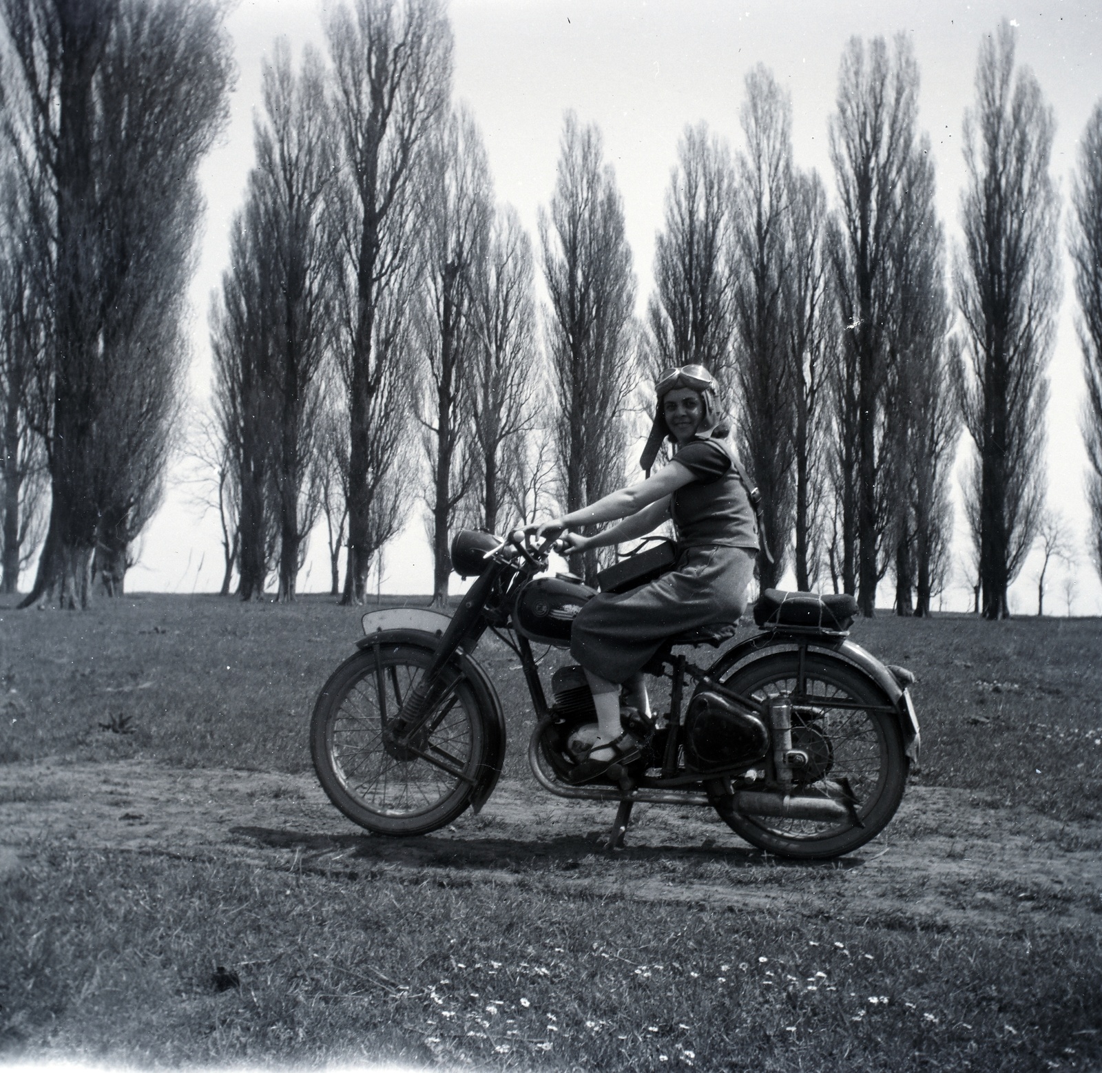1942, Tóth Árpád, motorkerékpár, CZ-márka, motoros szemüveg, lányok-járművek, Fortepan #149384