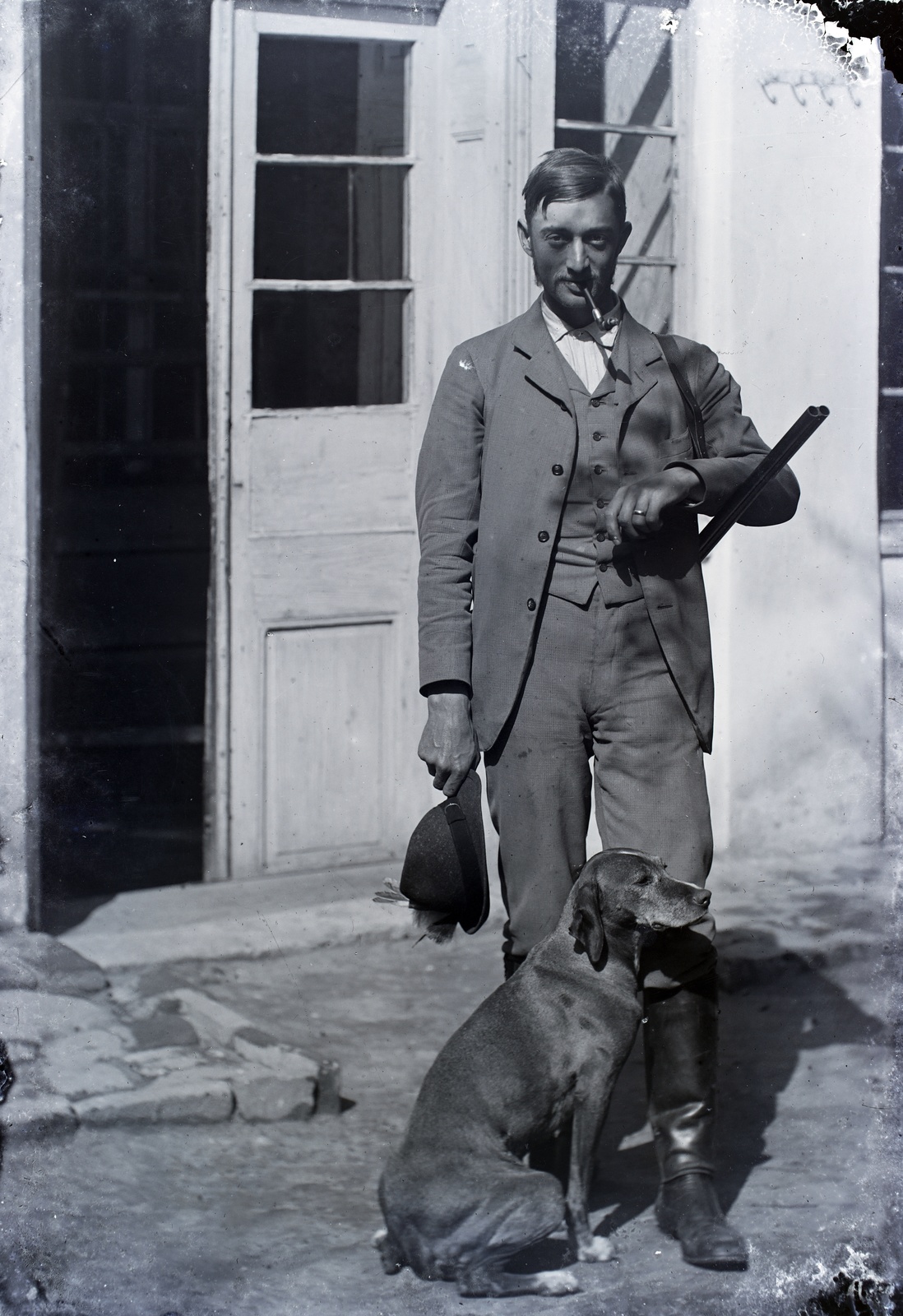 1918, Tóth Árpád, dog, hunter, gun, double-barreled shotgun, hat in hand, Fortepan #149463