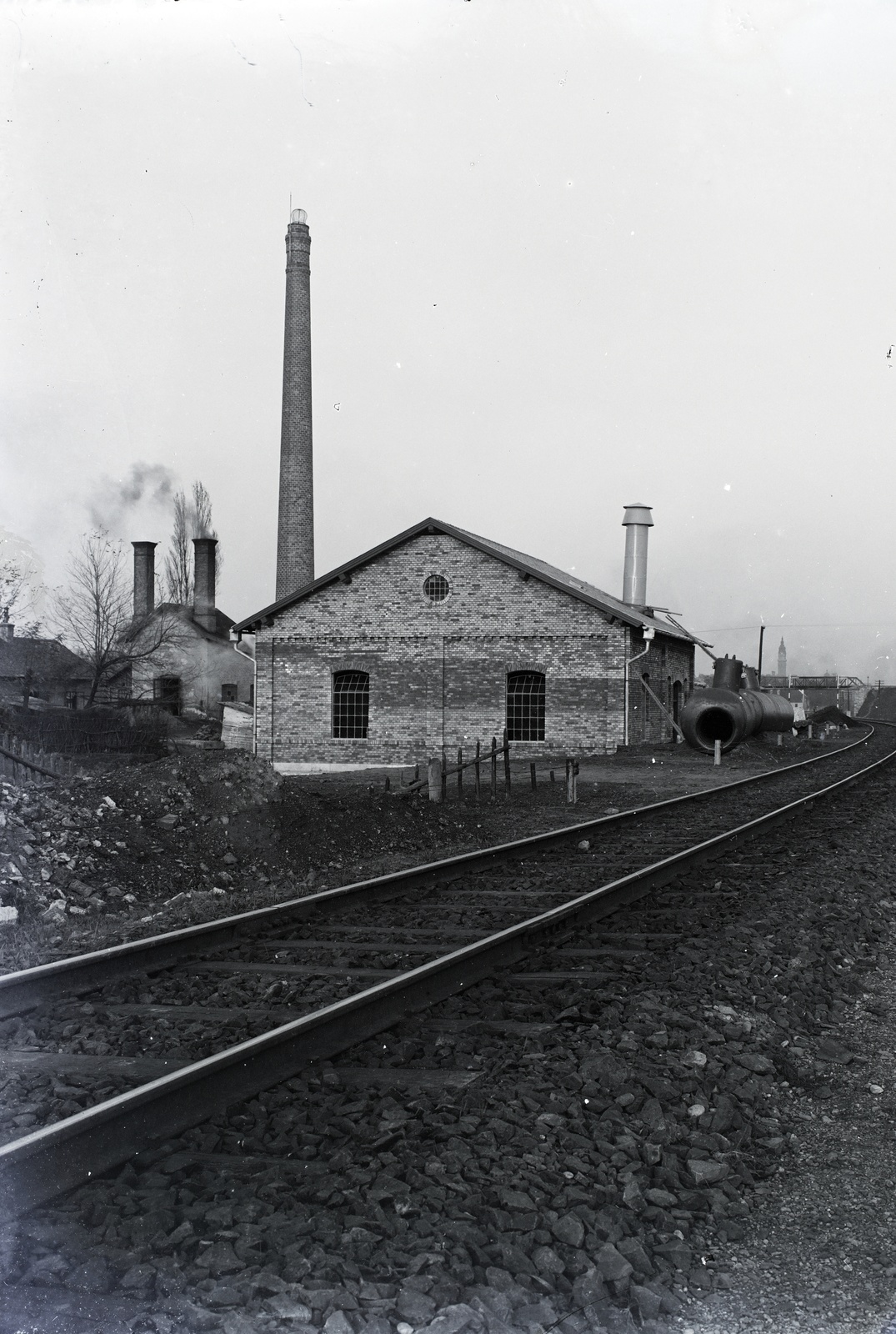 Hungary, Győr, 1917, Tóth Árpád, railway, chimney, rails, semaphor, Fortepan #149480