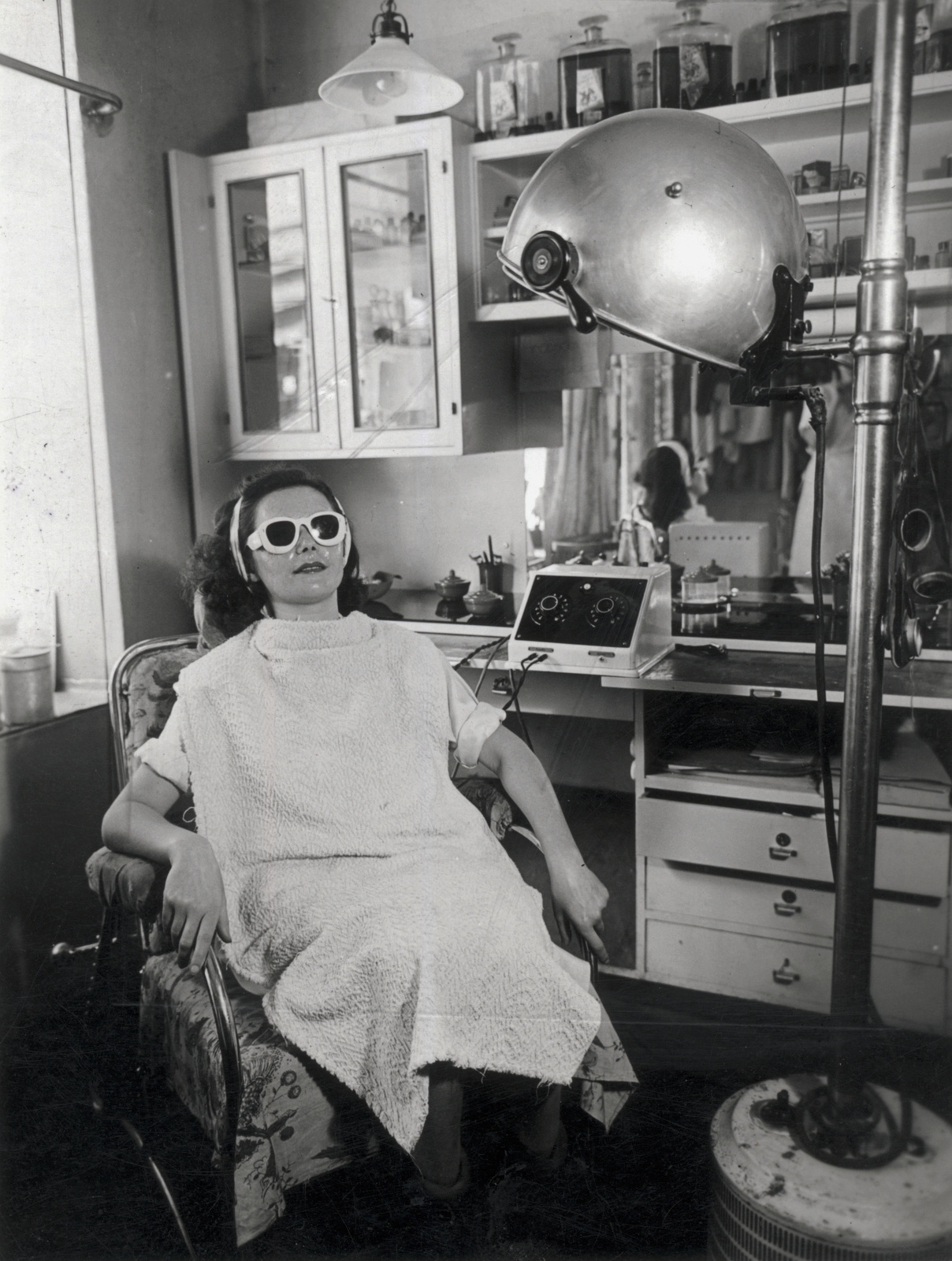 1942, Szöllősy Kálmán, cosmetics, shades, hairdresser, sun lamp, Fortepan #149544