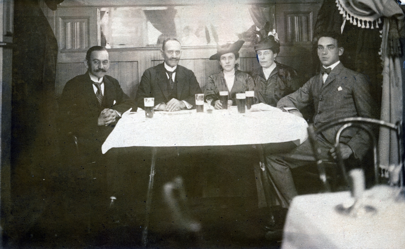 1917, Barna Imre, table, glass, beer, Fortepan #150071