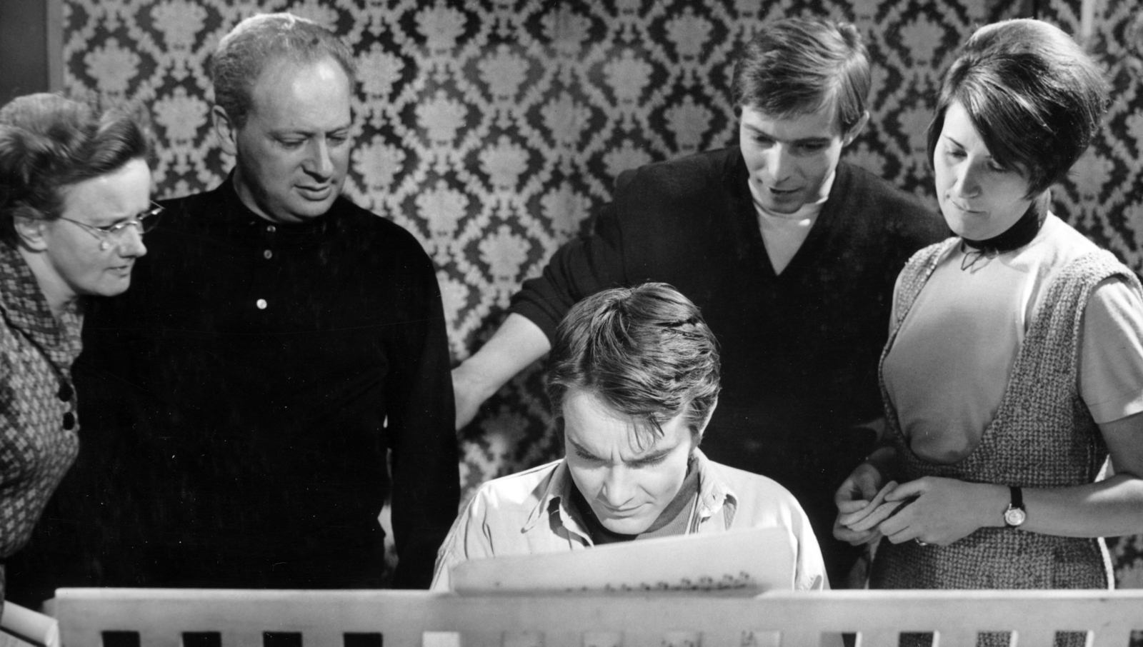 Hungary, a felvétel az Egy szerelem három éjszakája című film forgatásakor készült. Balra Révész György a film rendezője, szemben Tóth Benedek színművész áll., 1967, Révész György, Inkey Tibor, Fortepan #150150