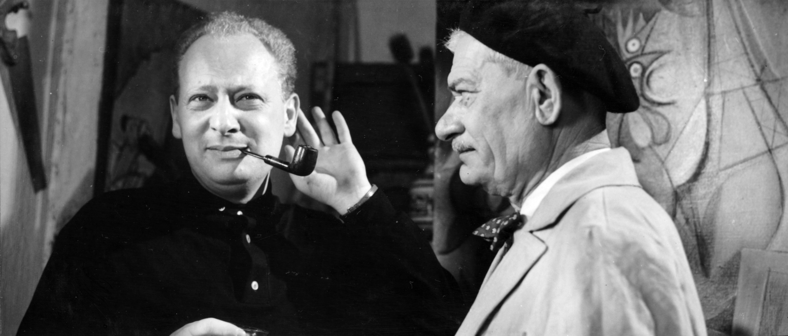 Magyarország, a felvétel az Egy szerelem három éjszakája című film forgatásakor készült. Pipával Révész György a film rendezője, mellette Makláry Zoltán színművész áll., 1967, Révész György, Inkey Tibor, gesztus, arc profil, Fortepan #150151