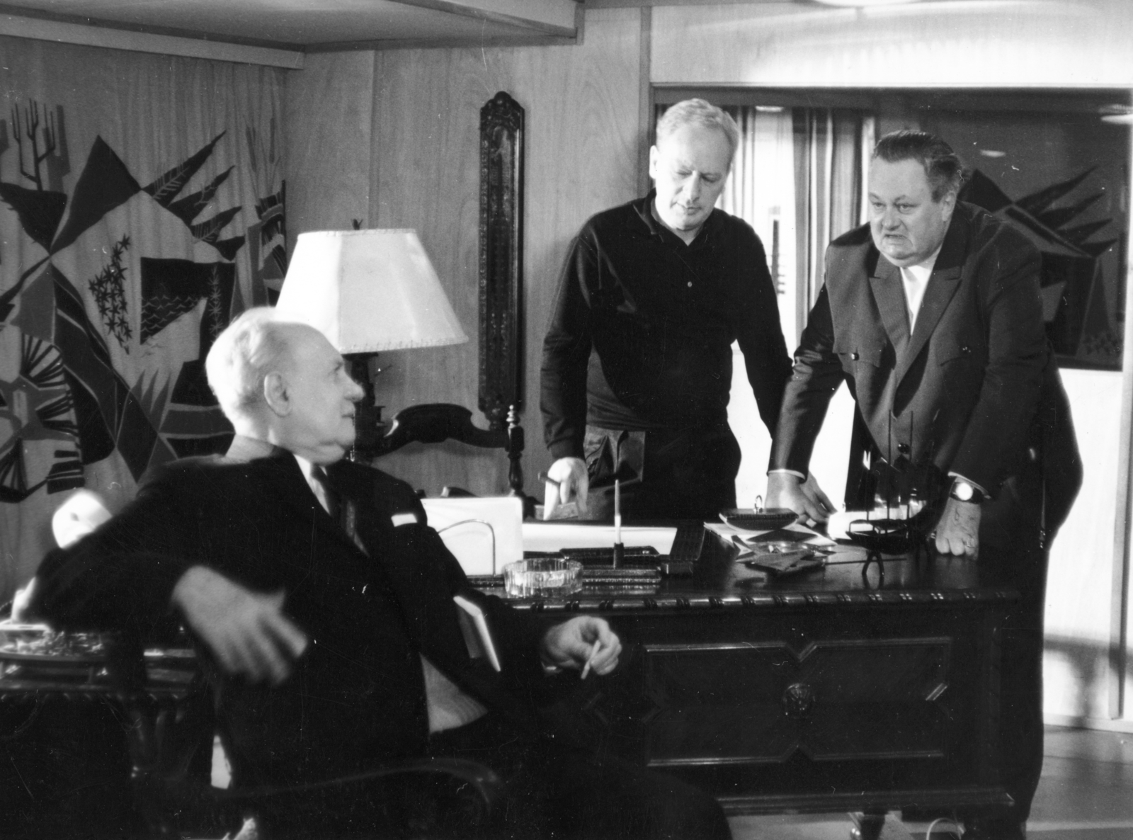 Hungary, Budapest, a felvétel Az oroszlán ugrani készül című magyar film forgatásakor készült, középen Révész György a film rendezője, balra Ajtay Andor és jobbra Szendrő József színművész., 1968, Révész György, Fortepan #150220