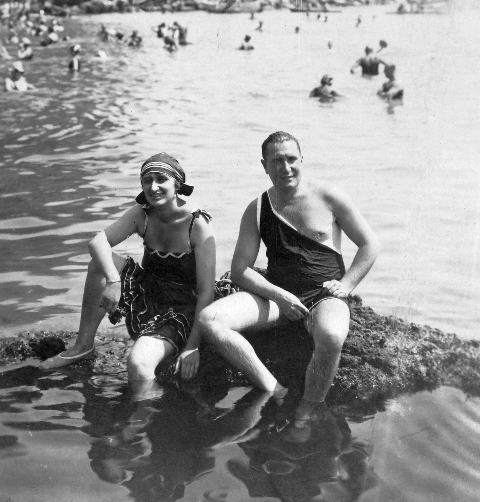 Croatia,Adriatic Sea, Opatija, ifj. Francsek Imre építész és felesége., 1935, Saly Noémi, bathing suit, Fortepan #15023