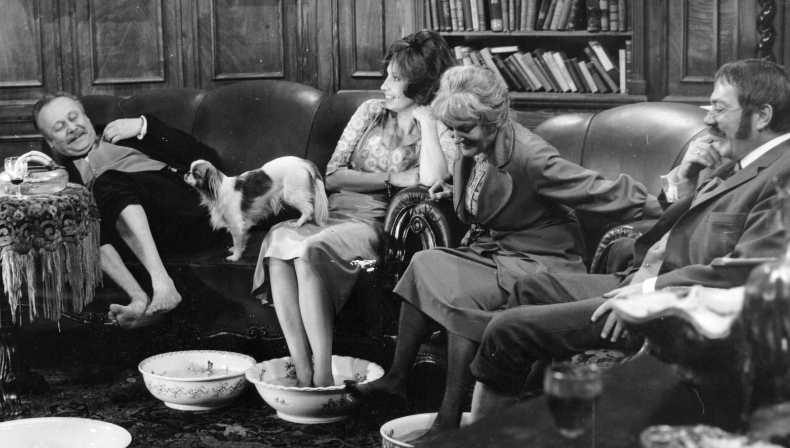 Magyarország, a felvétel a Volt egyszer egy család című film forgatásakor készült. Kozák László, Schubert Éva, Tolnay Klári, Baracsi Ferenc színművészek., 1972, Révész György, B. Müller Magda, Fortepan #150365