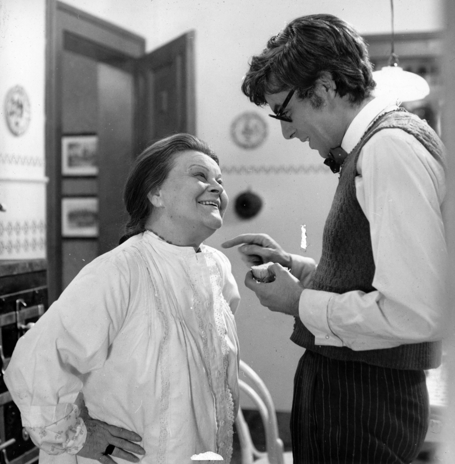 Hungary, a felvétel a Volt egyszer egy család című film forgatásakor készült. Dajka Margit és Ernyey Béla színművészek., 1972, Révész György, filming, actor, Fortepan #150370