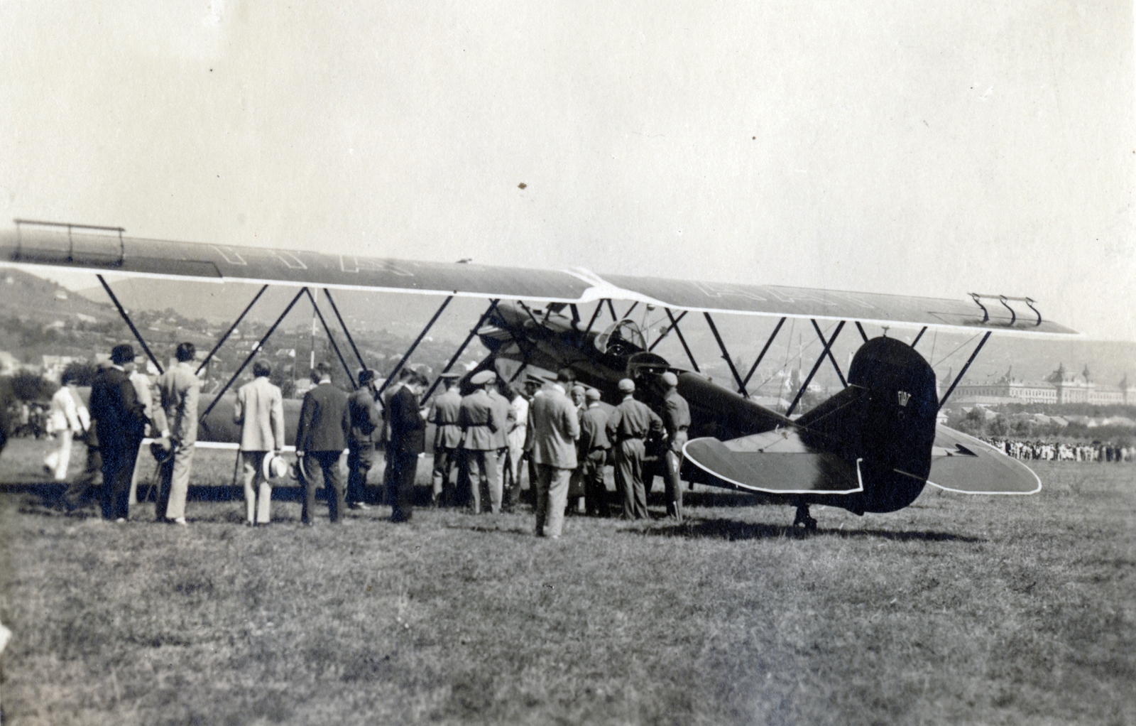 Hungary, Pécs, Tüzér utcai repülőtér, a "Giustizia per l'Ungheria" FIAT BR.3 típusú repülőgép, az olasz nemzet ajándéka, mely országjáró körútja során szállt le a városban., 1932, Varga Csaba dr., airplane, Fiat-brand, Italian brand, biplane, Fortepan #150749